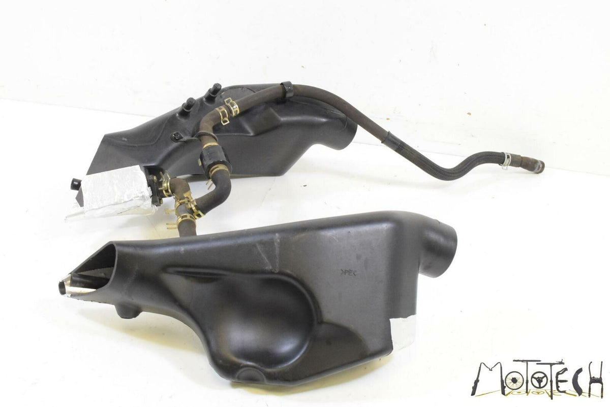 2005 Kawasaki ZZR1200 ZX1200 Front Air Intake Duct Ram Scoop Set 14073-1818 {{ shop.shopifyCountryName }} - Mototech271