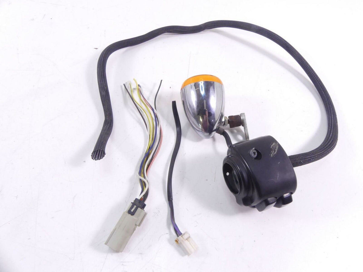 2007 Harley FXDWG Dyna Wide Glide Left Control Switch & Blinker 71682-06A {{ shop.shopifyCountryName }} - Mototech271