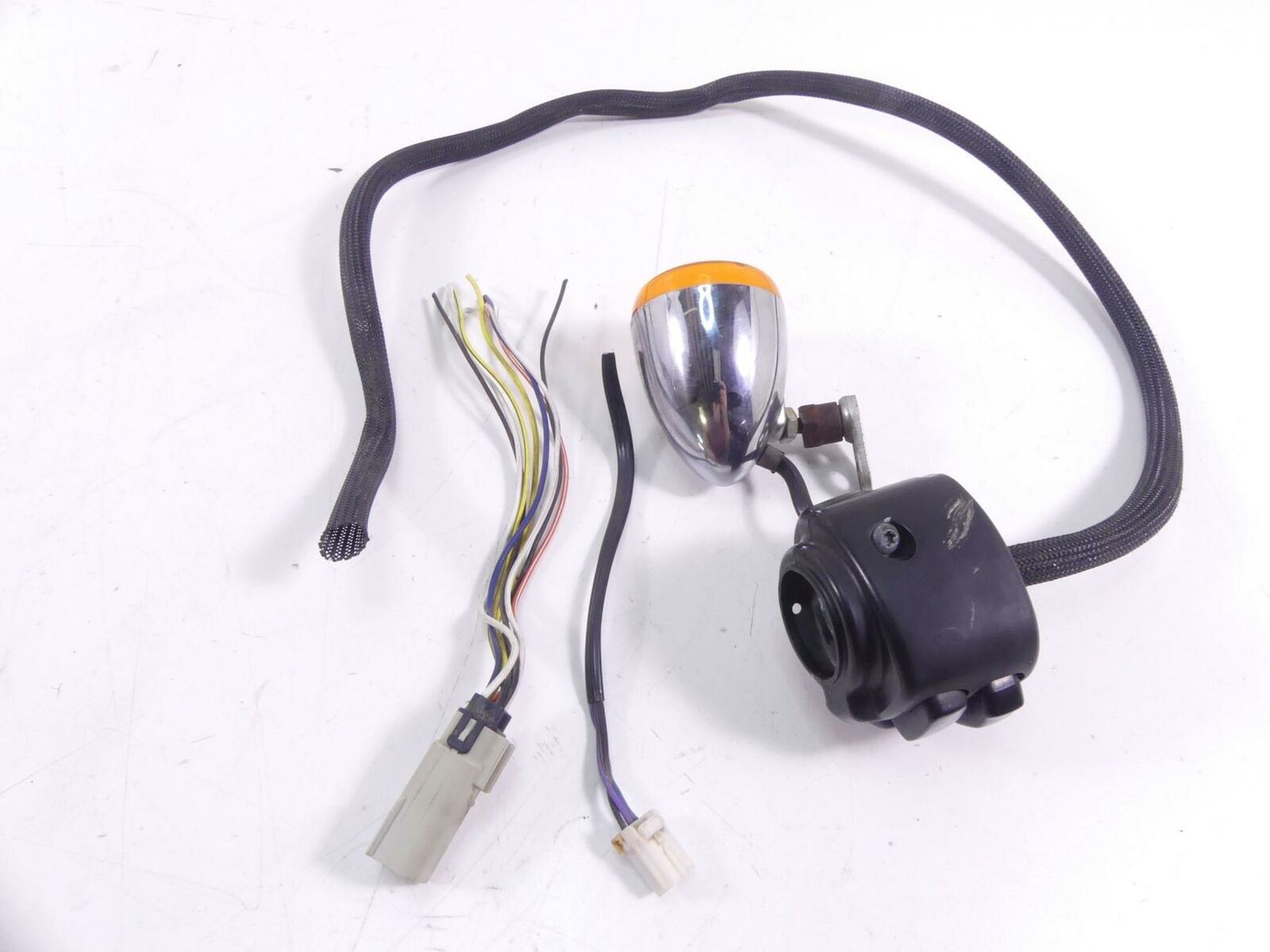 2007 Harley FXDWG Dyna Wide Glide Left Control Switch & Blinker 71682-06A {{ shop.shopifyCountryName }} - Mototech271