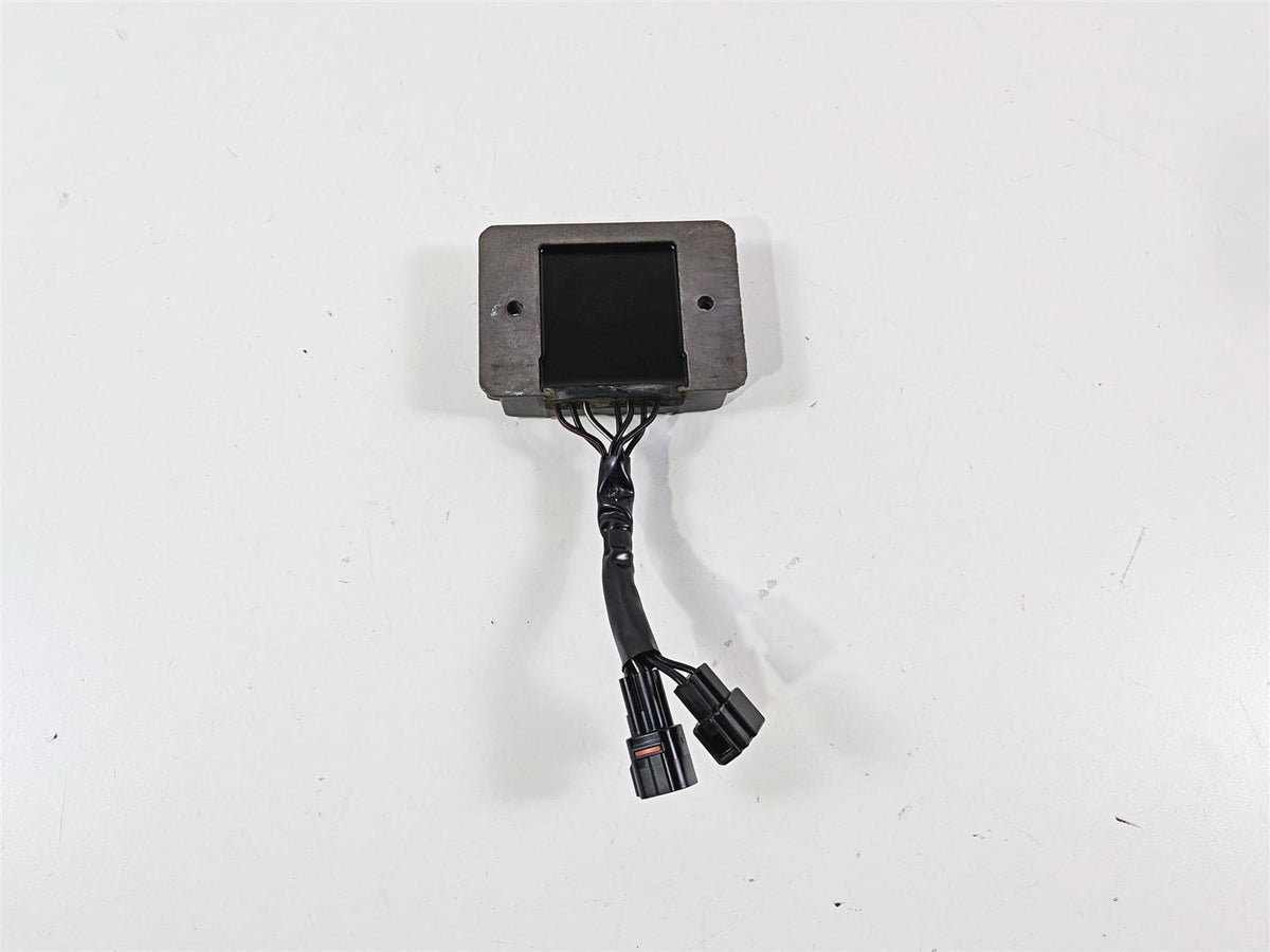 2005 Suzuki VZ800 M50 Boulevard Rectifier Voltage Regulator 32800-47H00 {{ shop.shopifyCountryName }} - Mototech271