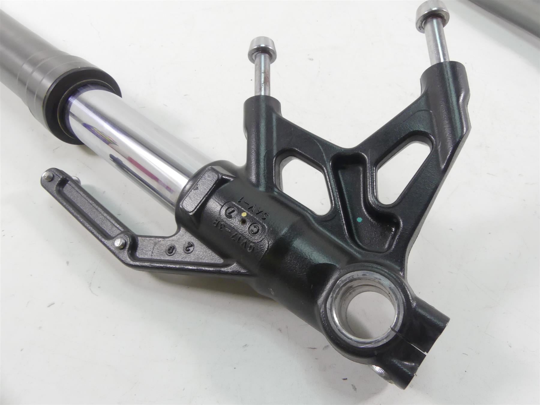 2018 Triumph Street Triple 765RS Front Straight Showa Forks T2041654 T2041653 {{ shop.shopifyCountryName }} - Mototech271