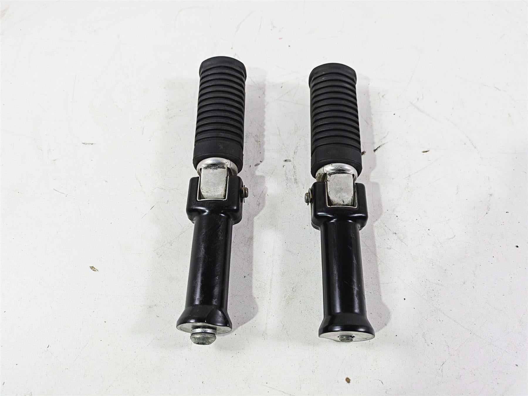 2018 Harley FXBR Softail Breakout Rear Passenger Foot Peg Set - Read 50500744 {{ shop.shopifyCountryName }} - Mototech271