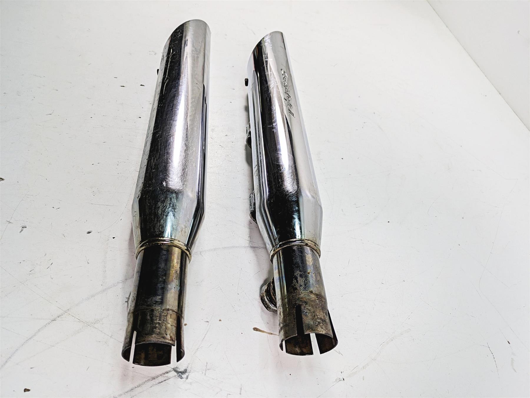 2006 Harley Softail FXSTSI Springer Screamin Eagle 2 II Slash Cut Slip On Mufflers & Baffles {{ shop.shopifyCountryName }} - Mototech271