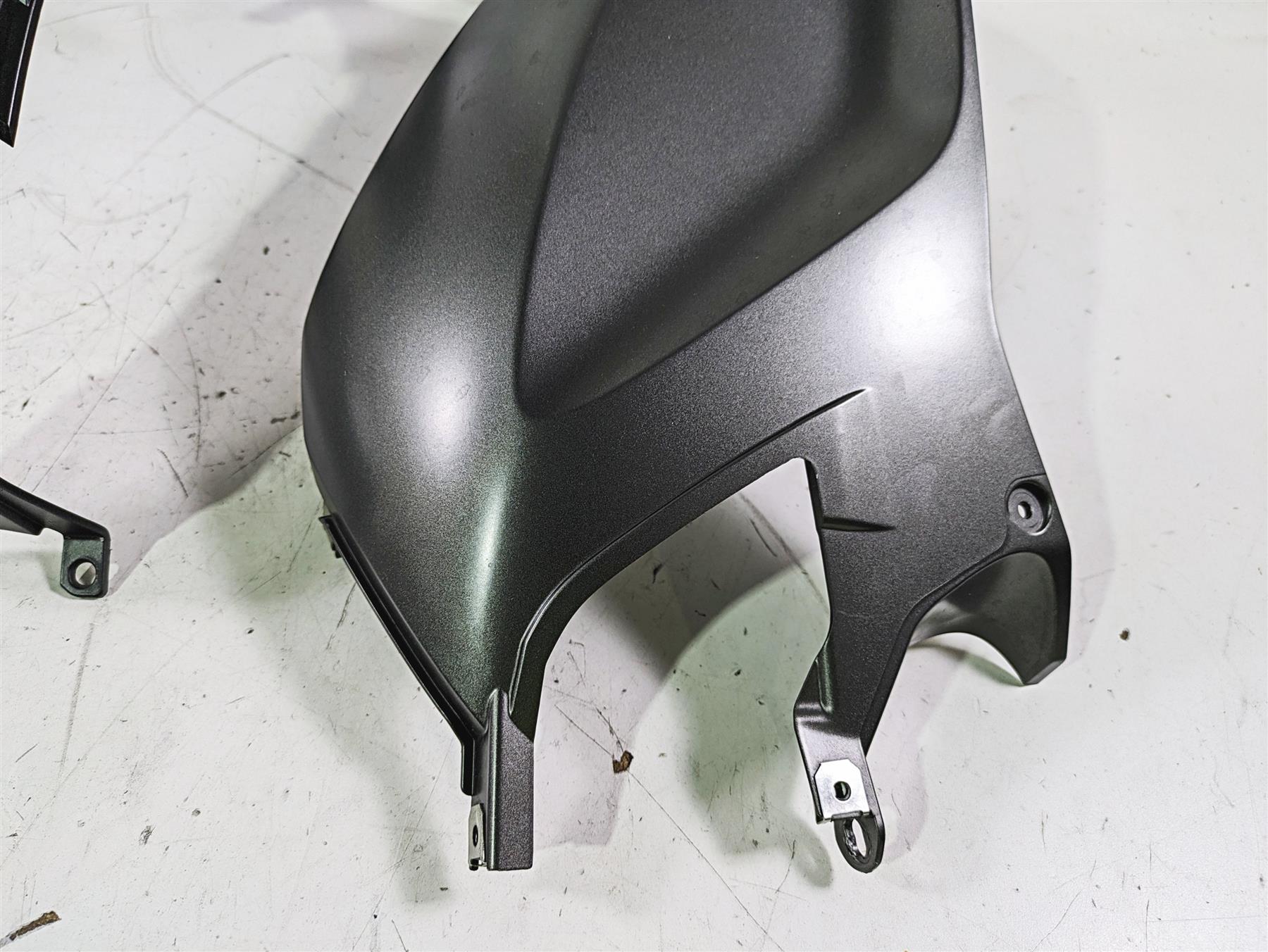 2014 BMW R1200 RT RTW K52 Tank Cover Fairing Kallistograu 46638533563 {{ shop.shopifyCountryName }} - Mototech271