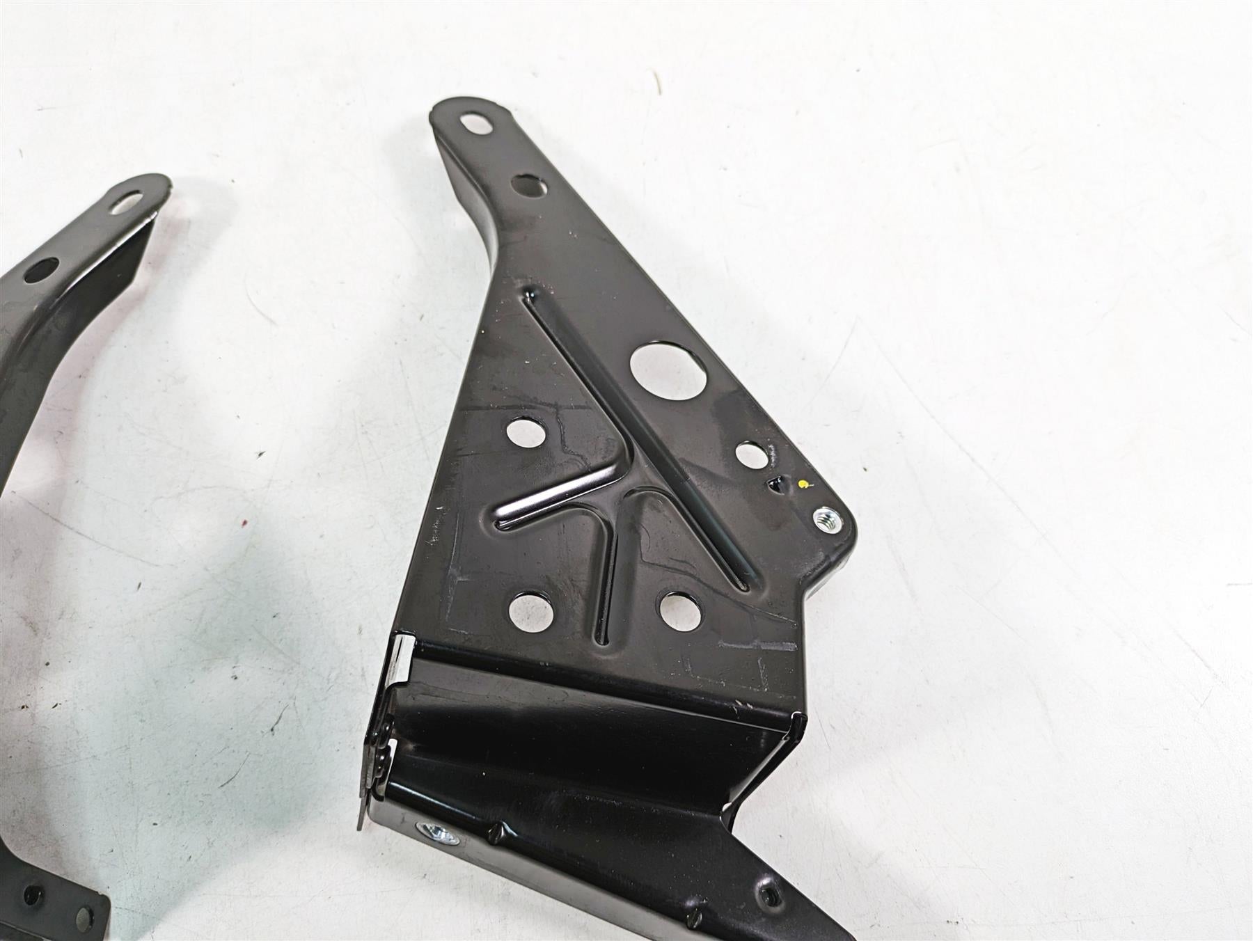 2020 Harley Touring FLHX Street Glide Front Fairing Mounting Brackets 57000170 {{ shop.shopifyCountryName }} - Mototech271