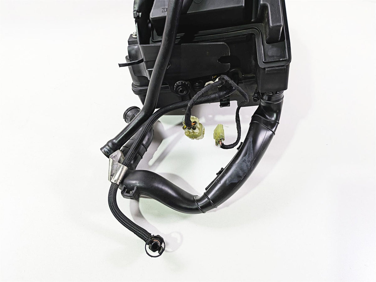 2019 Ducati Supersport 939 S Throttle Body & Airbox Set 28240932A 44212781B {{ shop.shopifyCountryName }} - Mototech271