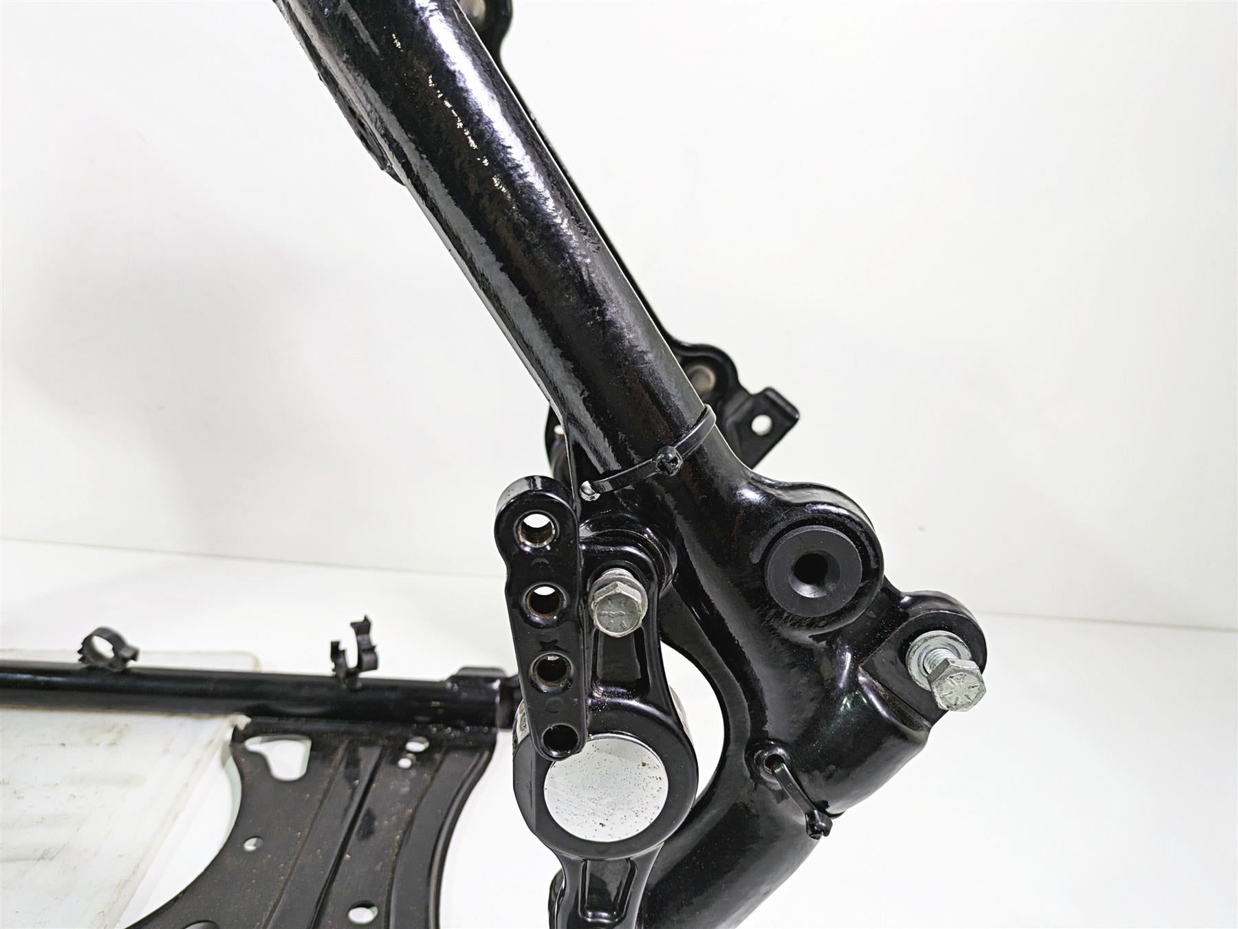 2010 Harley Touring FLHTK Electra Glide Straight Main Frame Chassis With Salvage Louisiana Title 47900-11BHP {{ shop.shopifyCountryName }} - Mototech271