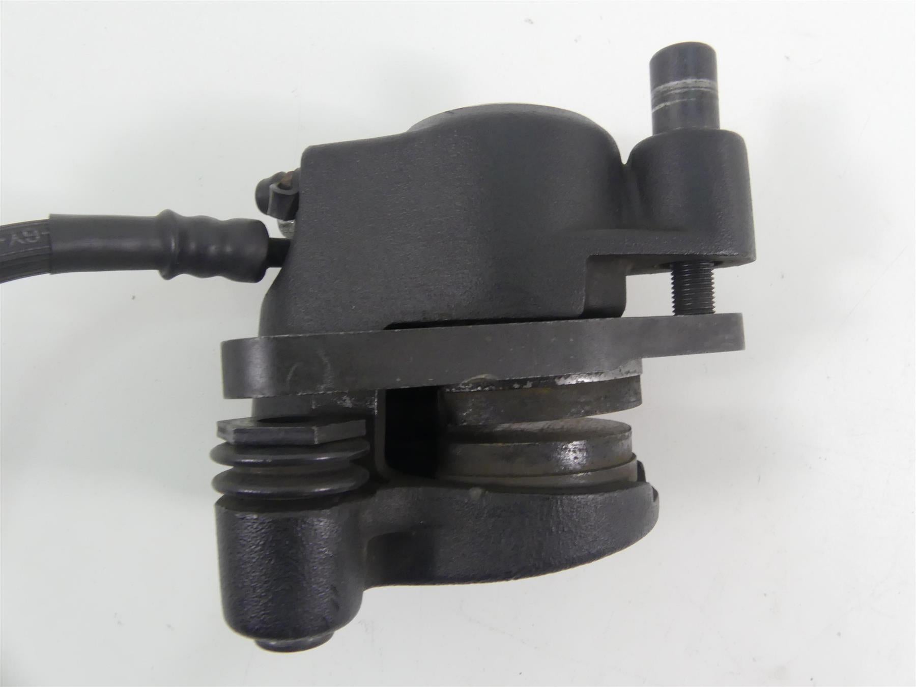 1999 Harley FXSTS Softail Springer Front Brake Caliper + Line 44077-88F {{ shop.shopifyCountryName }} - Mototech271