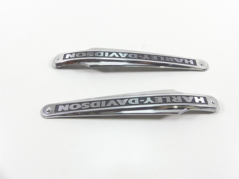 2009 Harley Dyna FXDF SE CVO Fat Bob Tank Emblem Badge Set 62341-09 62342-09 {{ shop.shopifyCountryName }} - Mototech271