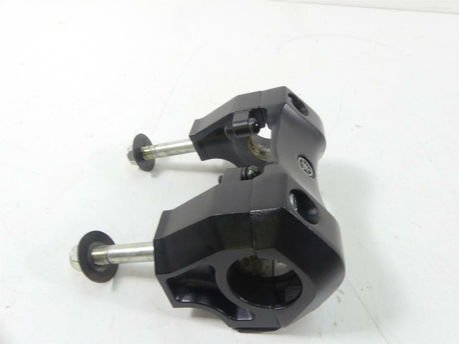 2020 Yamaha VMX17 1700 Handlebar Handle Bar Riser Set 2S3-23441-01-00 {{ shop.shopifyCountryName }} - Mototech271