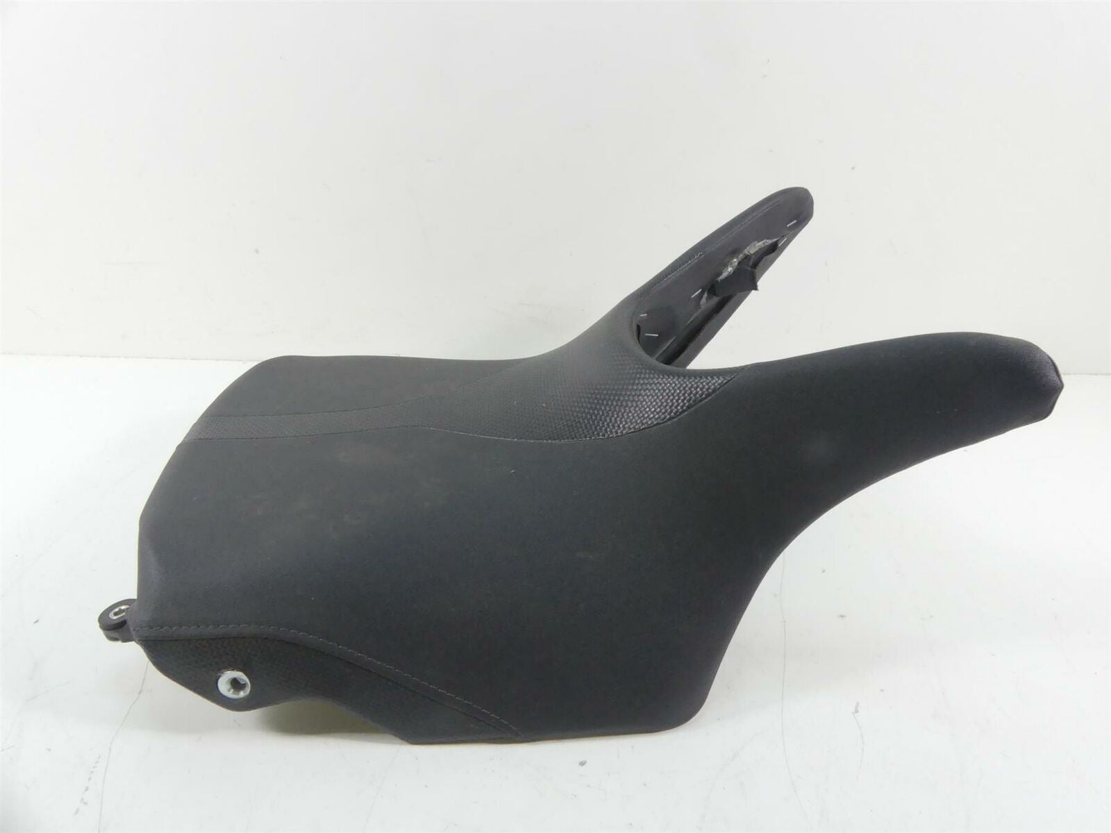 2020 Yamaha VMX17 1700 Front Drive Rider Saddle Seat - Read 2S3-24710-10-00 | Mototech271
