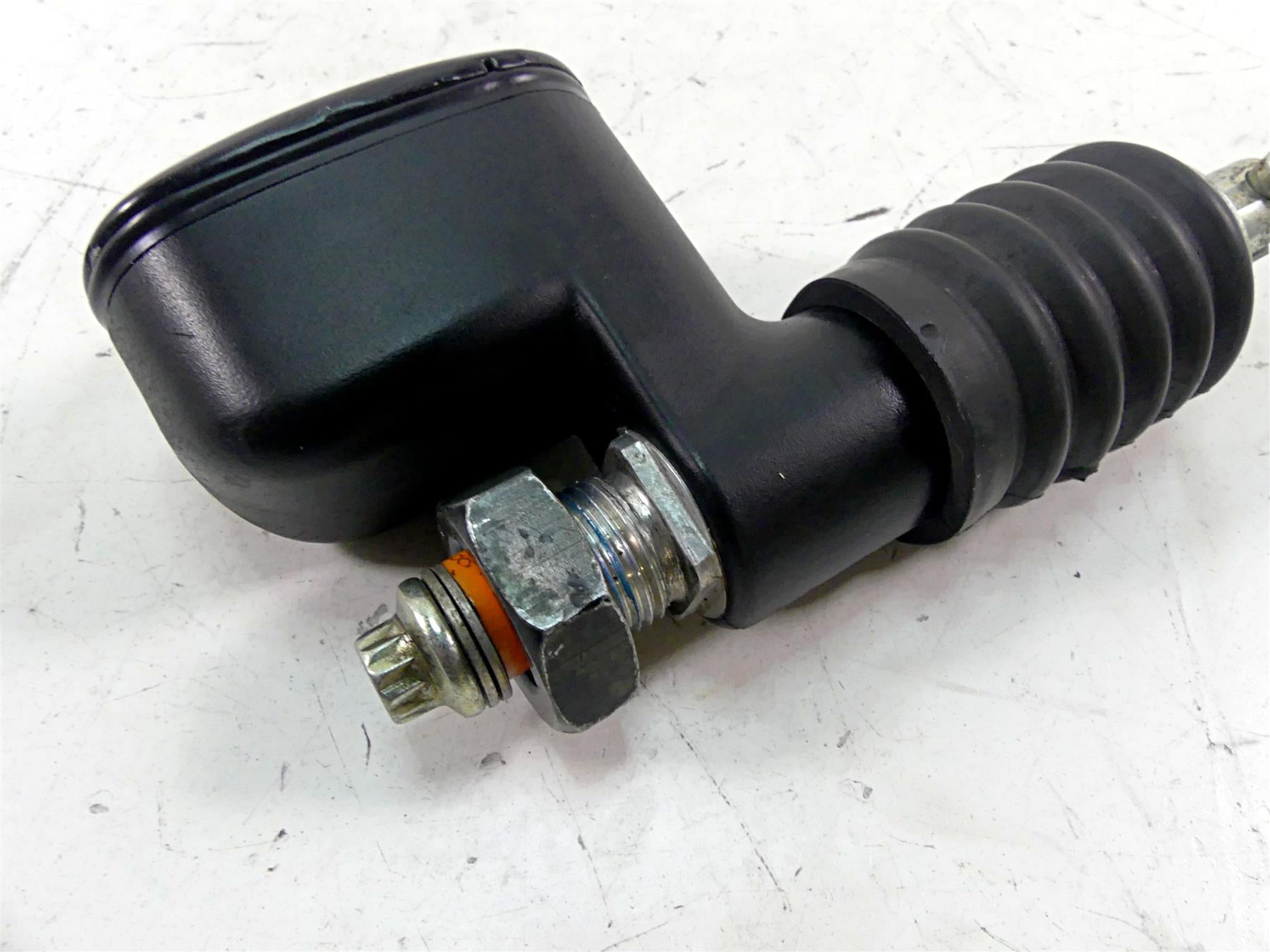 2002 Harley Touring FLHTC Electra Glide Rear Brake Master Cylinder 41755-99F {{ shop.shopifyCountryName }} - Mototech271