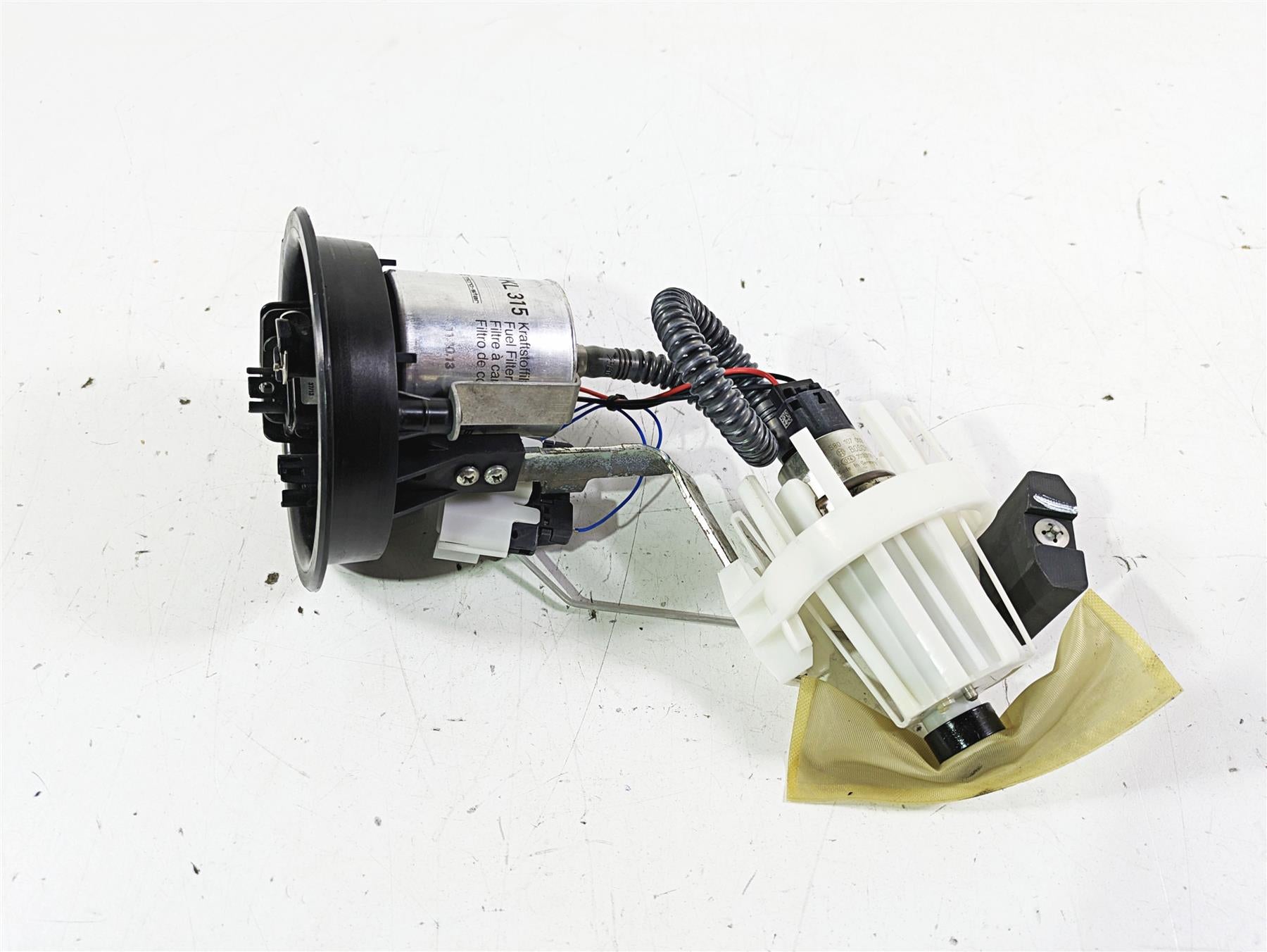 2014 BMW R1200 RT RTW K52 Fuel Gas Petrol Pump - Tested 16148532133 16148357969 {{ shop.shopifyCountryName }} - Mototech271