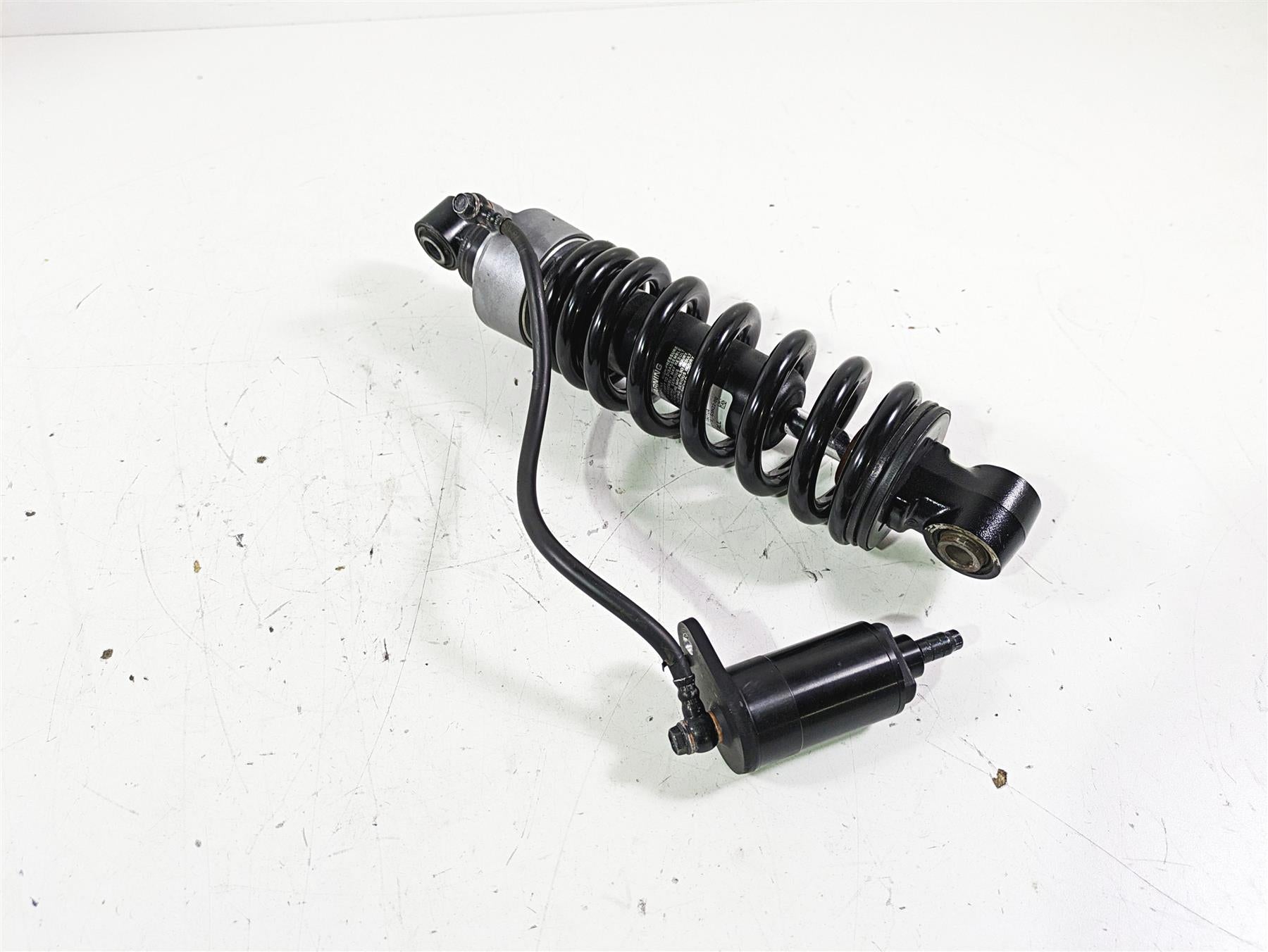 2019 Harley FLHCS Softail Heritage Showa Rear Shock Damper 56mm 54000138 {{ shop.shopifyCountryName }} - Mototech271