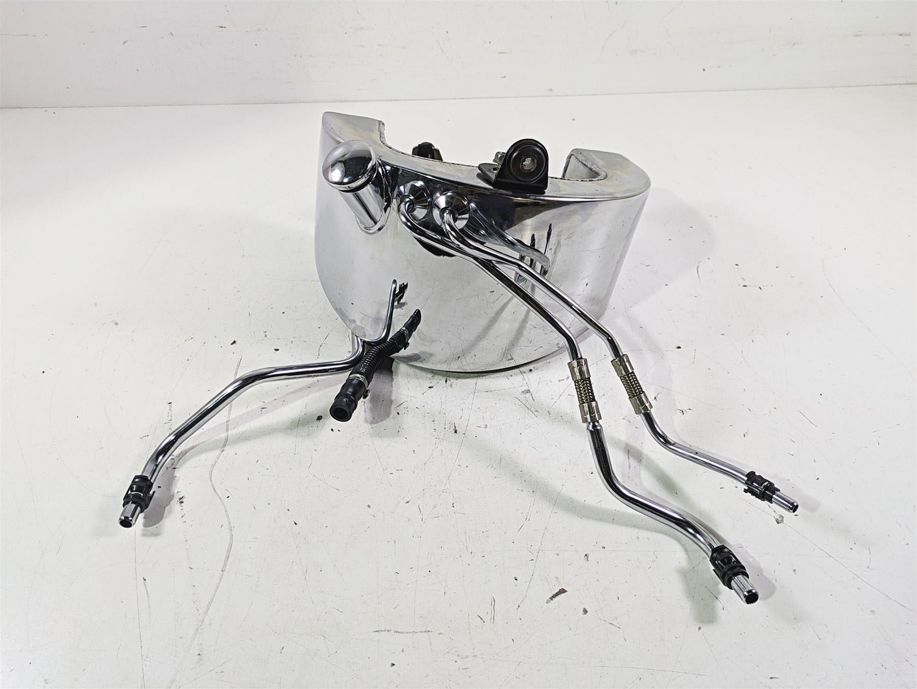2005 Harley Softail FLSTFSE CVO Fat Boy Oil Tank Reservoir & Lines 62498-00A {{ shop.shopifyCountryName }} - Mototech271