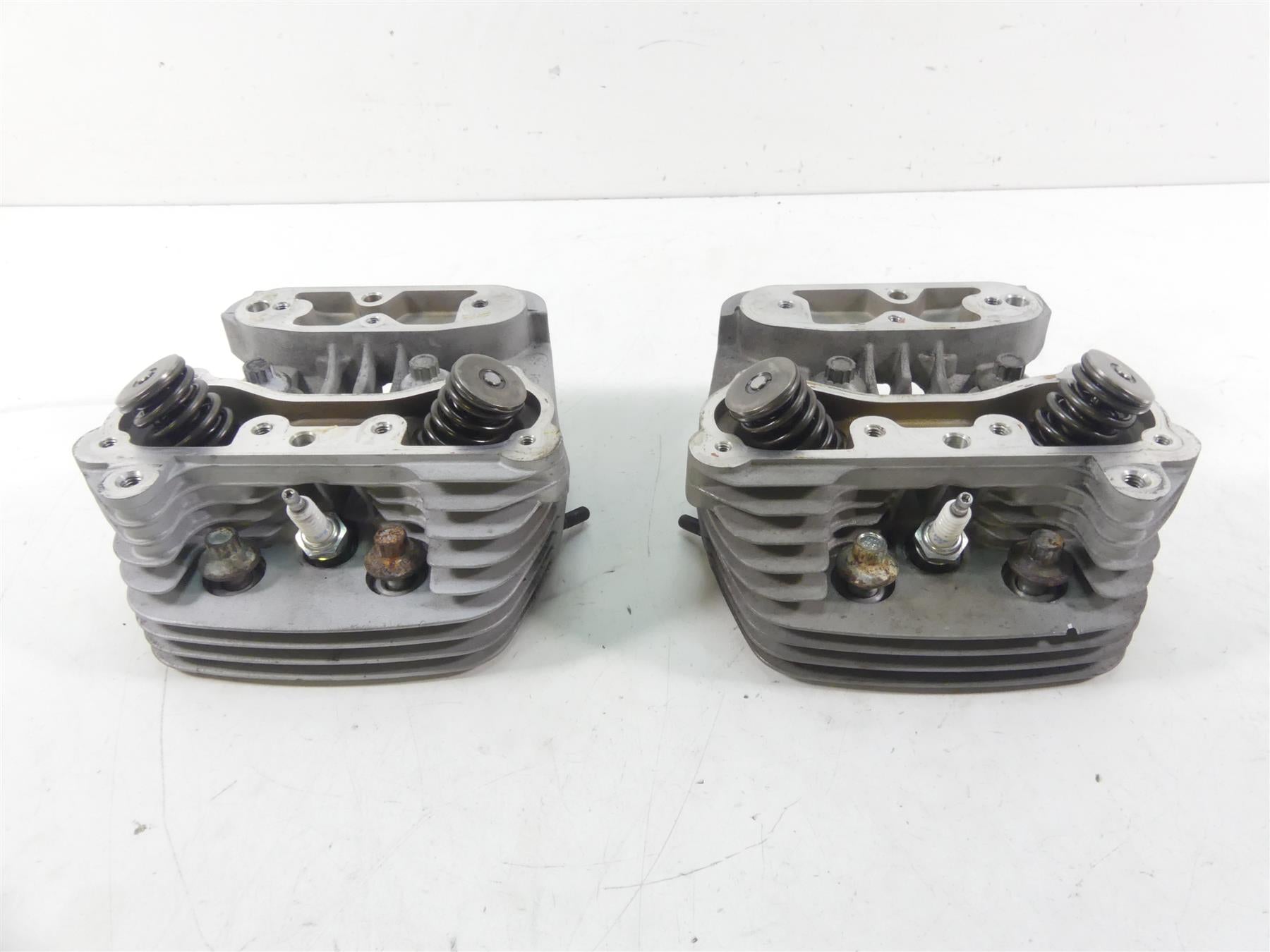 2000 Harley Dyna FXR4 CVO Super Glide Cylinder Head Cylinderhead Set 16720-84C