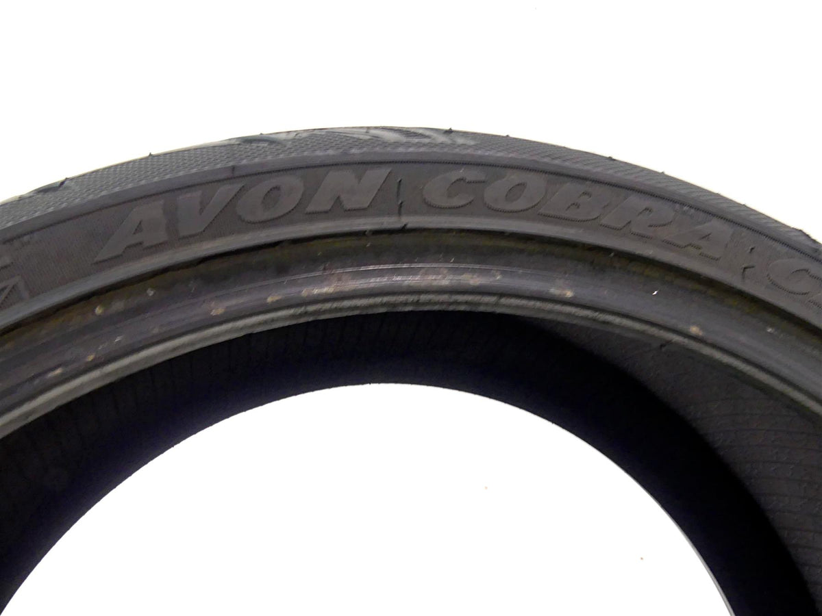 Used Rear Motorcycle Tire Avon Cobra AV92 240/40VR18 4120211 {{ shop.shopifyCountryName }} - Mototech271