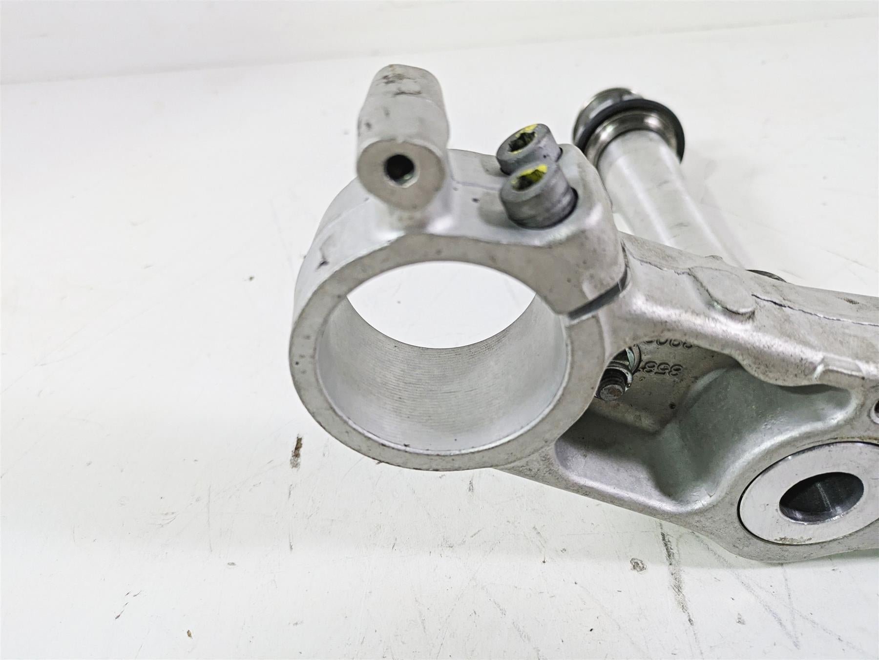 2021 Aprilia RS660 Lower Triple Tree Steering Clamp 2B005255 {{ shop.shopifyCountryName }} - Mototech271
