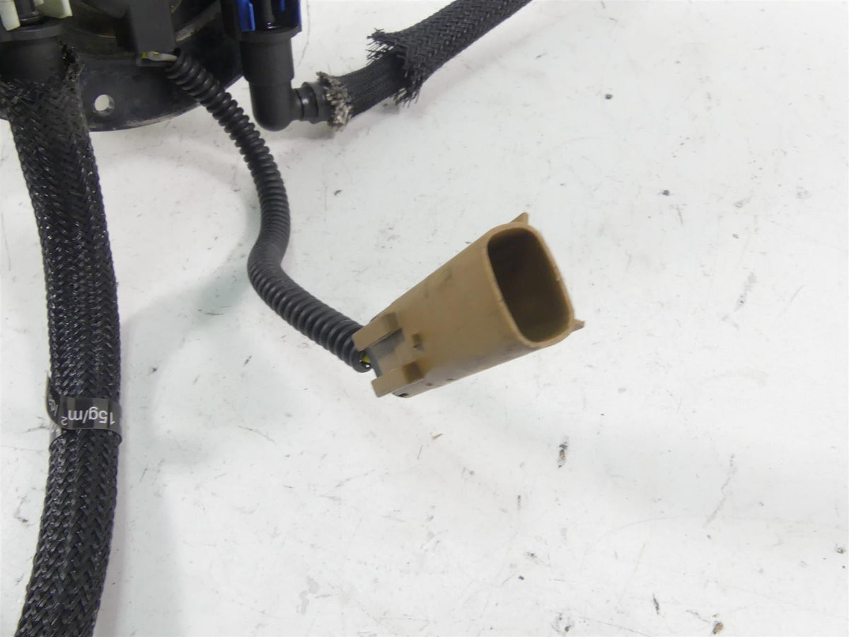 2012 Harley VRSCF Muscle Rod Fuel Gas Petrol Pump - Tested 75310-07 {{ shop.shopifyCountryName }} - Mototech271