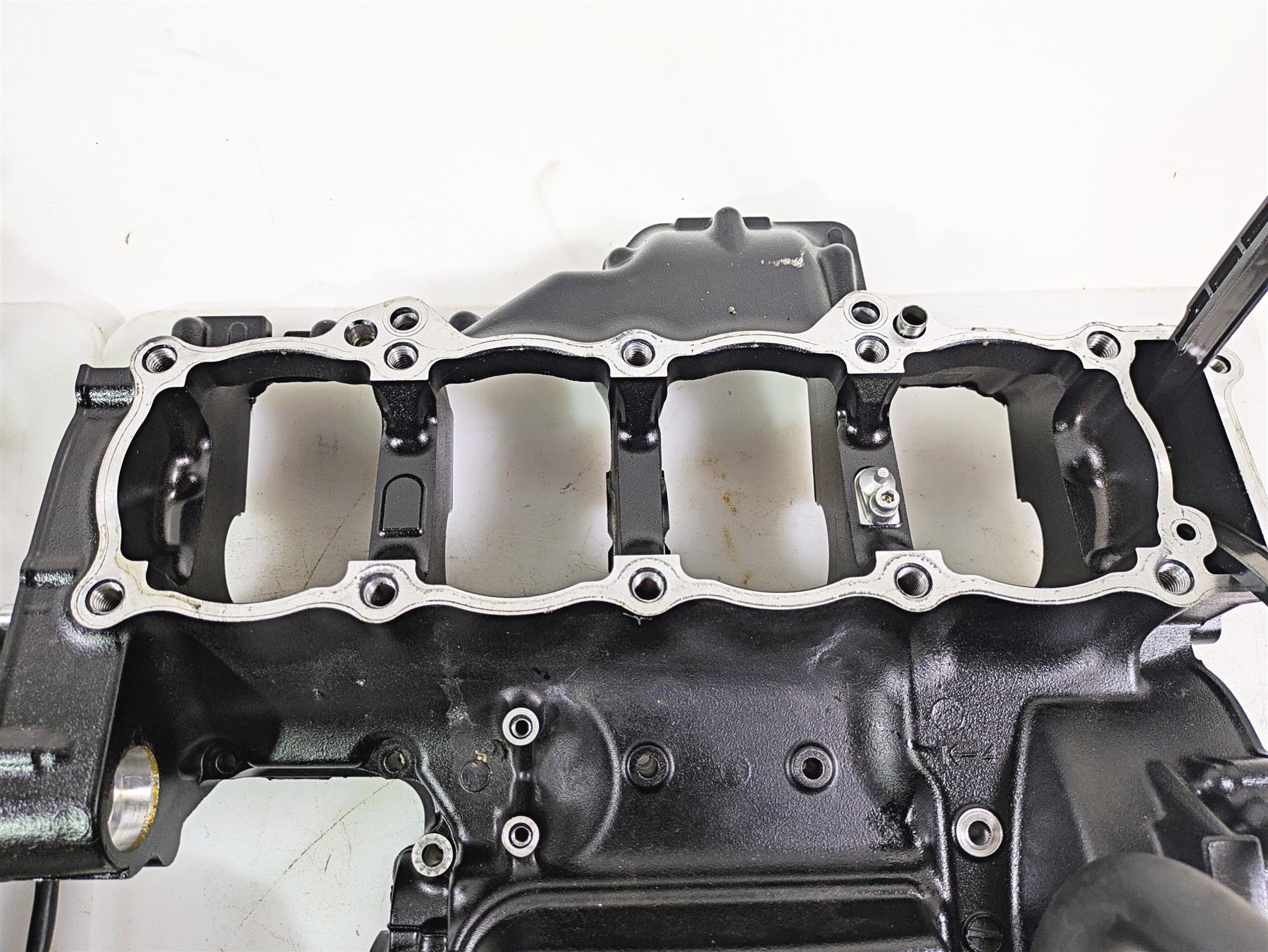 2021 Kawasaki Z900 ZR900 Bottom Lower End Engine Crankcase 14001-0725 {{ shop.shopifyCountryName }} - Mototech271