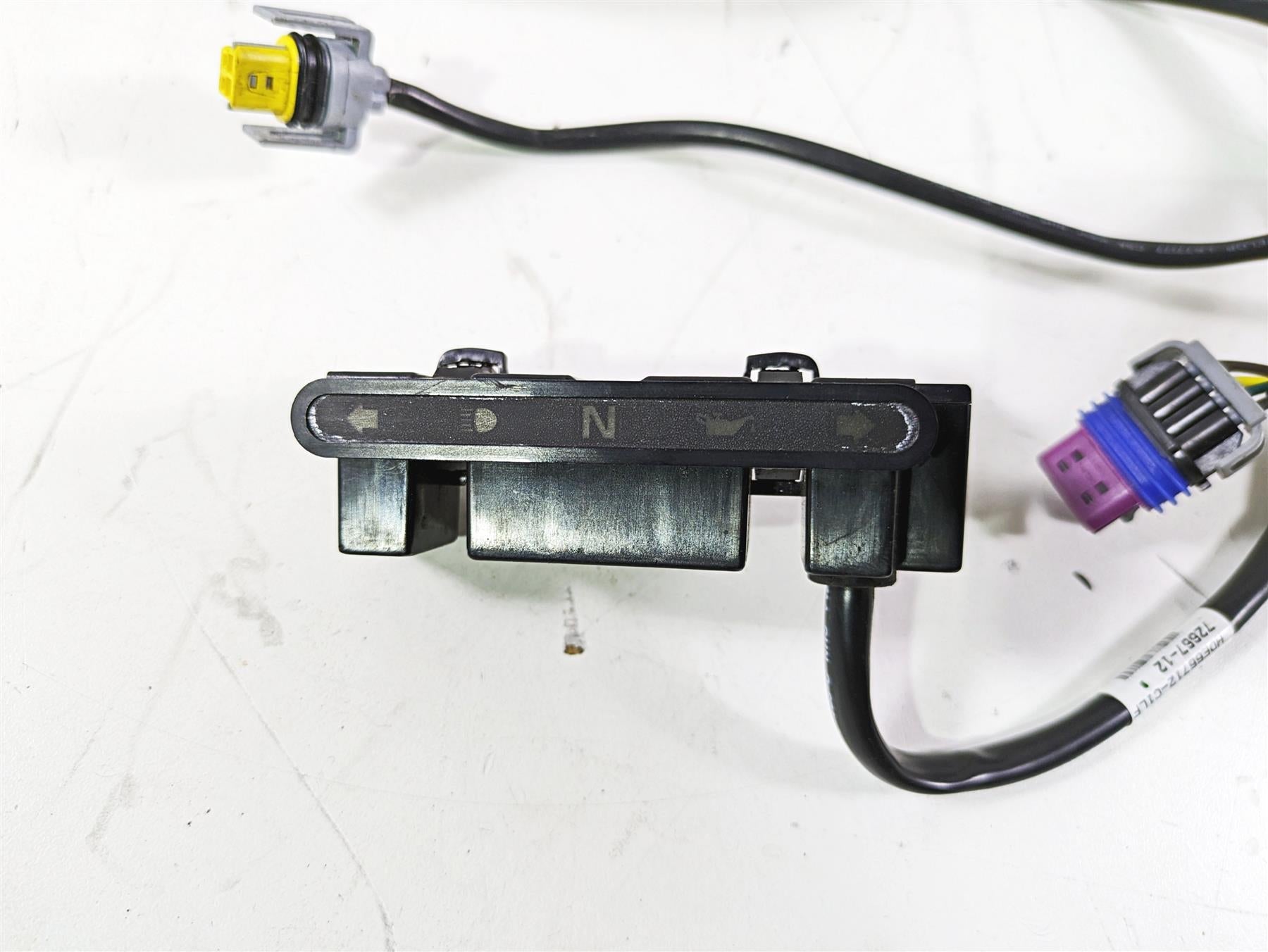 2012 Harley FLD Dyna Switchback Instrument Indicator Dash Lights 72667-12 {{ shop.shopifyCountryName }} - Mototech271