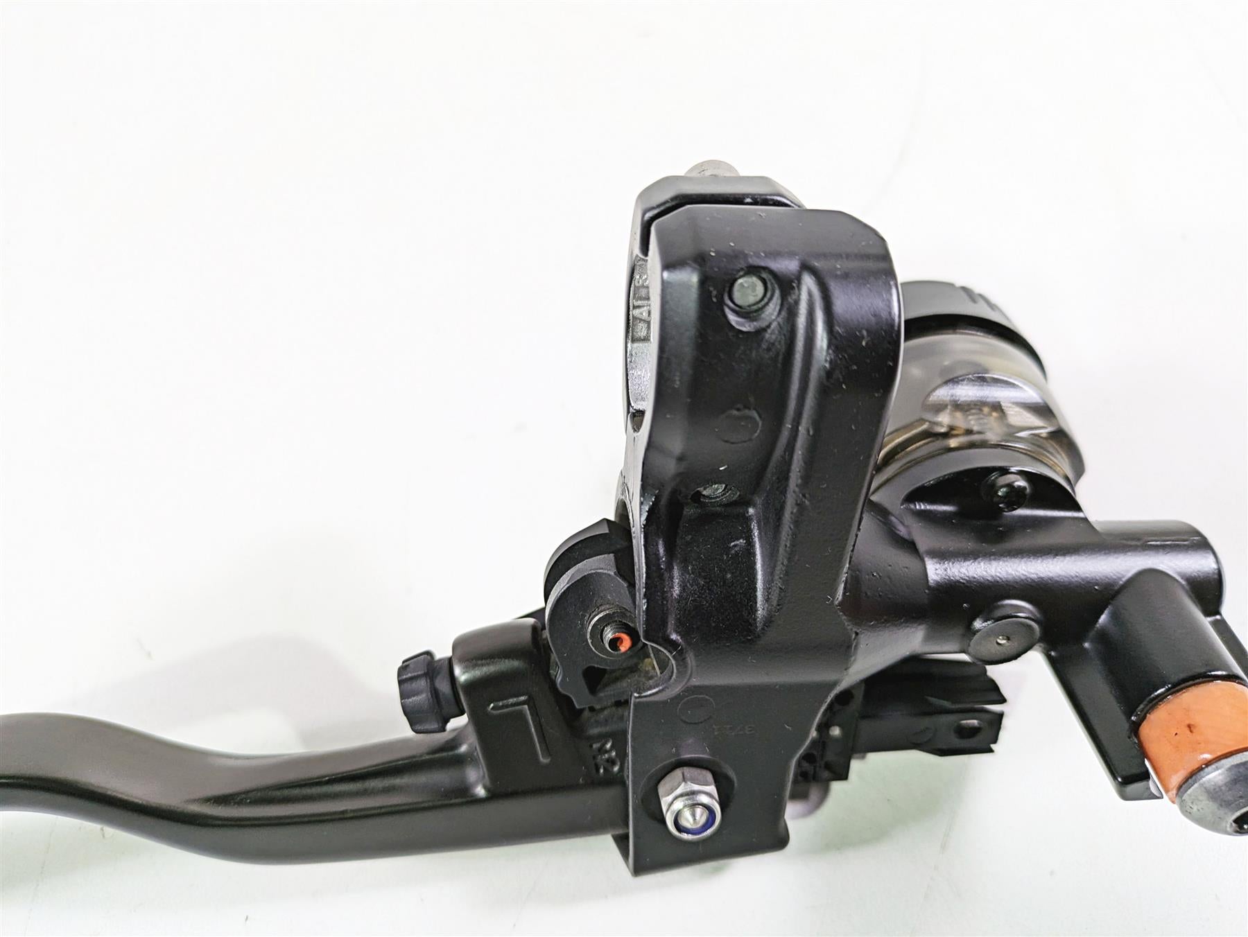 2012 BMW R1200R K27 Clutch Master Cylinder + Lever 32727728848 {{ shop.shopifyCountryName }} - Mototech271