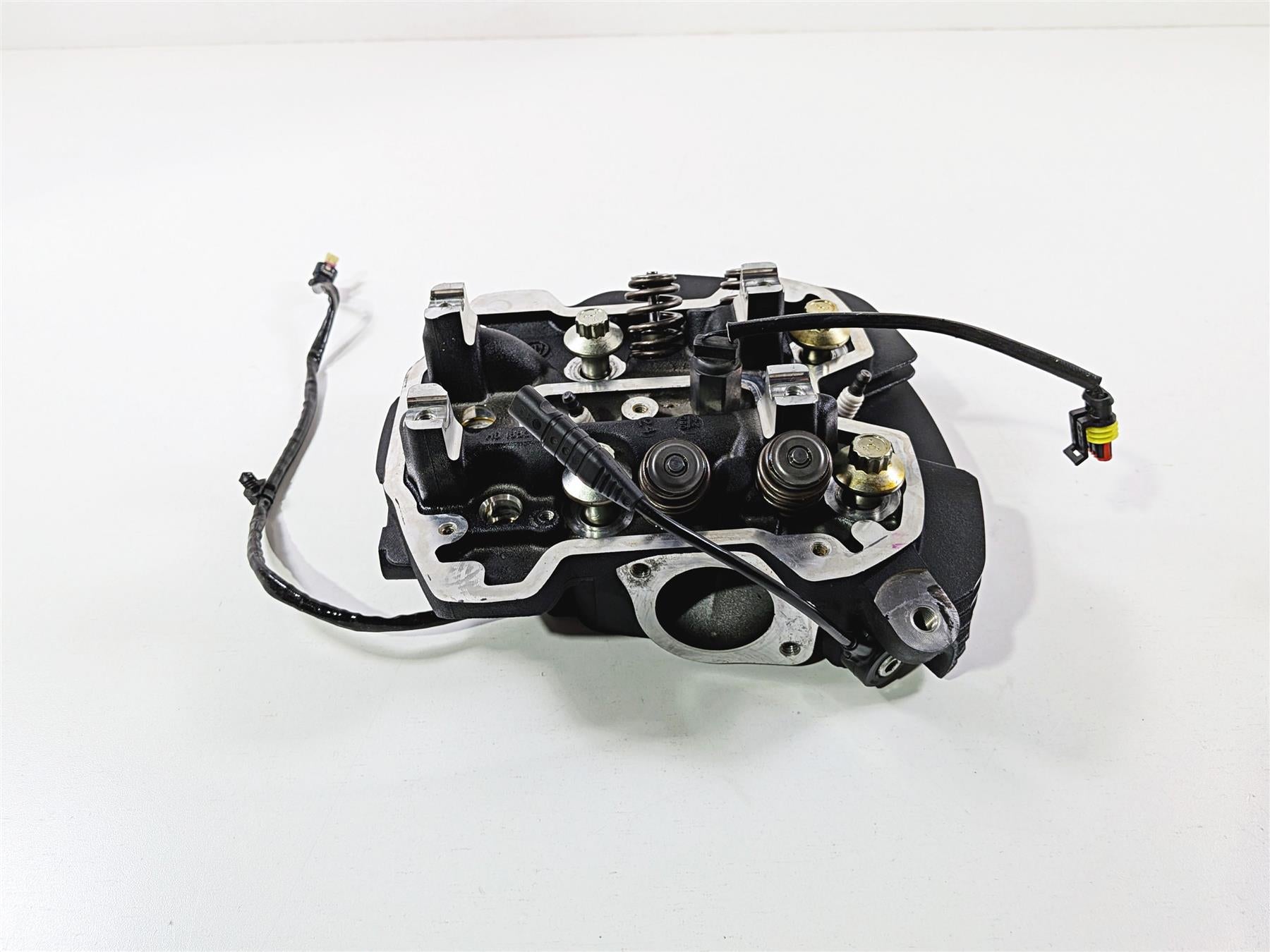 2024 Harley Softail FXLRST Low Rider Rear Cylinder Head 117ci M8 16500388 {{ shop.shopifyCountryName }} - Mototech271