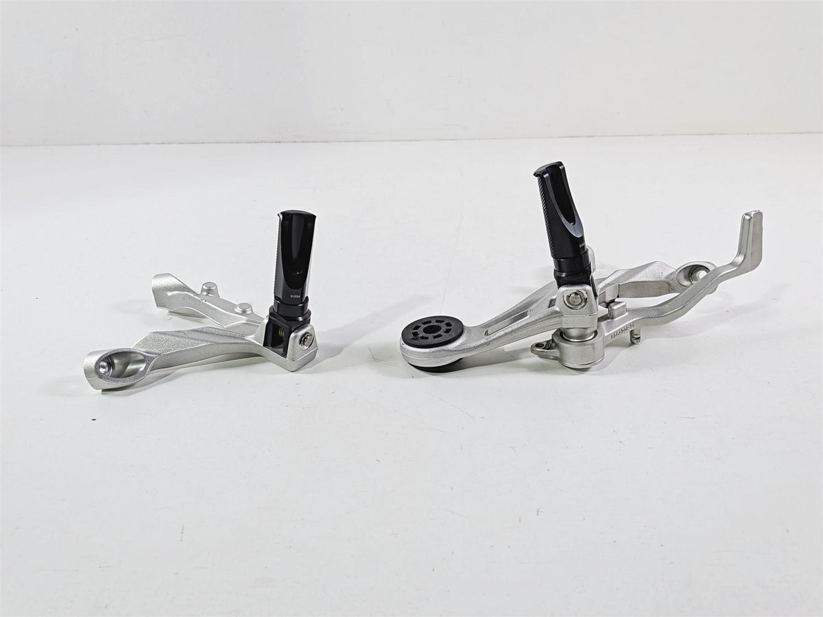 2022 BMW S1000RR K67 Left Right Rizoma Foot Peg Set & Mounts 46718568715-Mototech271