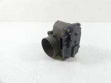Load image into Gallery viewer, 2017 Yamaha Waverunner VX Limited Mikuni Throttle Body -Video 6EY-13750-00-00
