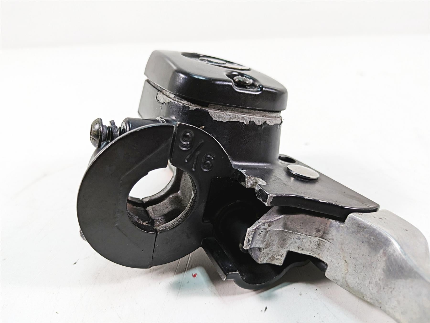 2006 Harley Softail FXSTSI Springer Front Brake Master Cylinder 9/16 45029-11D {{ shop.shopifyCountryName }} - Mototech271