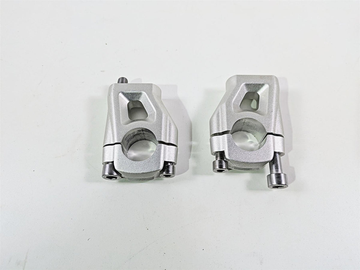 2024 Triumph Tiger 900 GT Handlebar Riser Holder Clamp Set T2040813 {{ shop.shopifyCountryName }} - Mototech271
