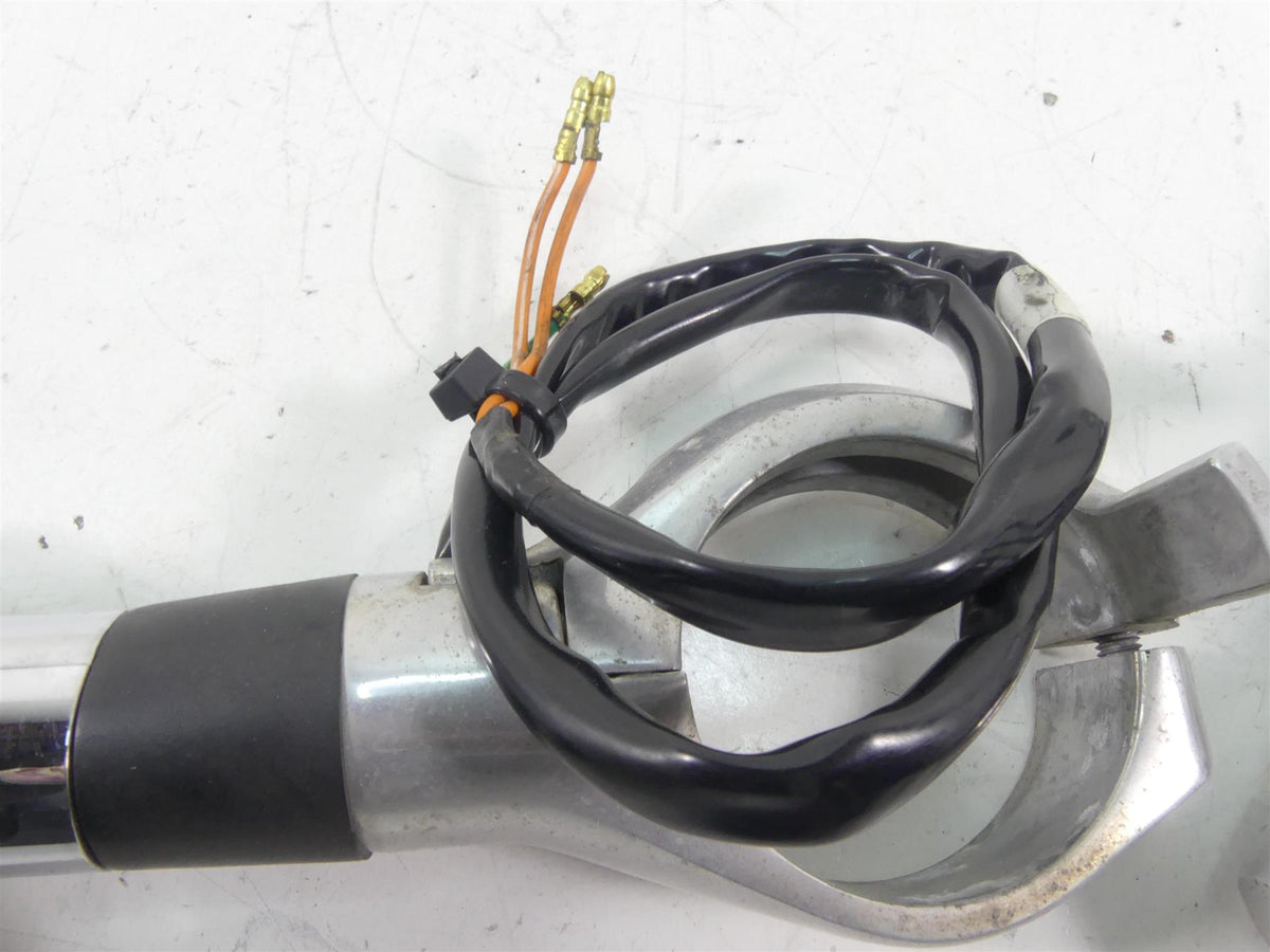 2003 Honda VTX1800 C Smoked Front Blinker & Clamp Set 33400-MBH-672 {{ shop.shopifyCountryName }} - Mototech271