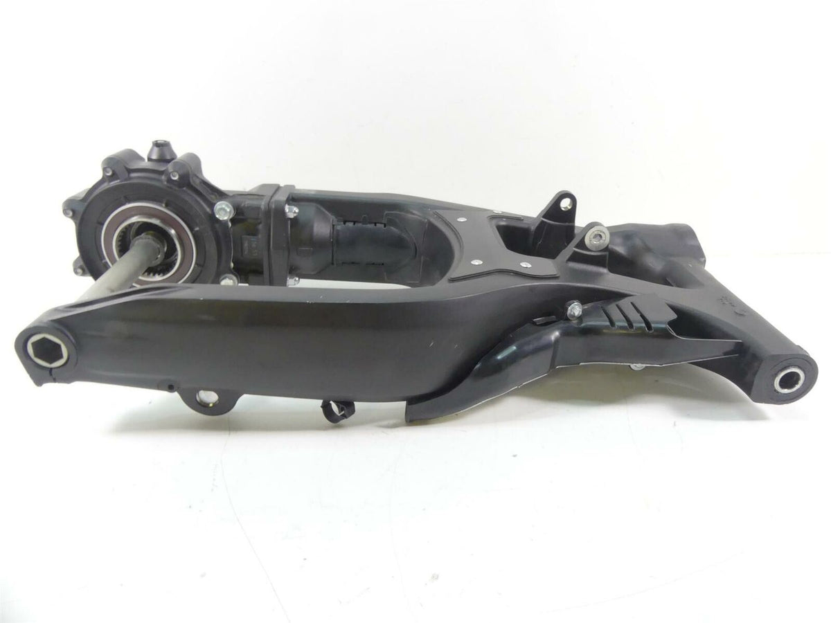2020 Yamaha VMX17 1700 Rear Differential Drive Shaft Swingarm 1K 2S3-46101-10-00 {{ shop.shopifyCountryName }} - Mototech271