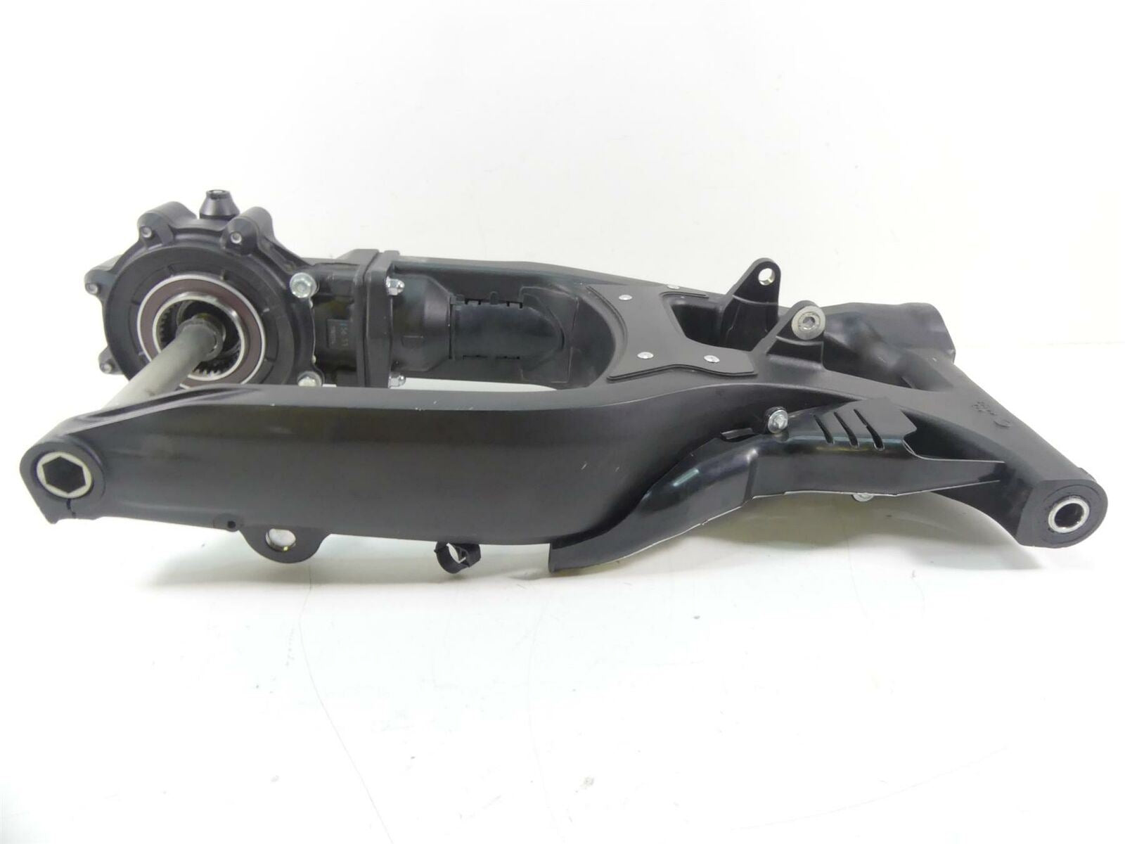 2020 Yamaha VMX17 1700 Rear Differential Drive Shaft Swingarm 1K 2S3-46101-10-00 {{ shop.shopifyCountryName }} - Mototech271