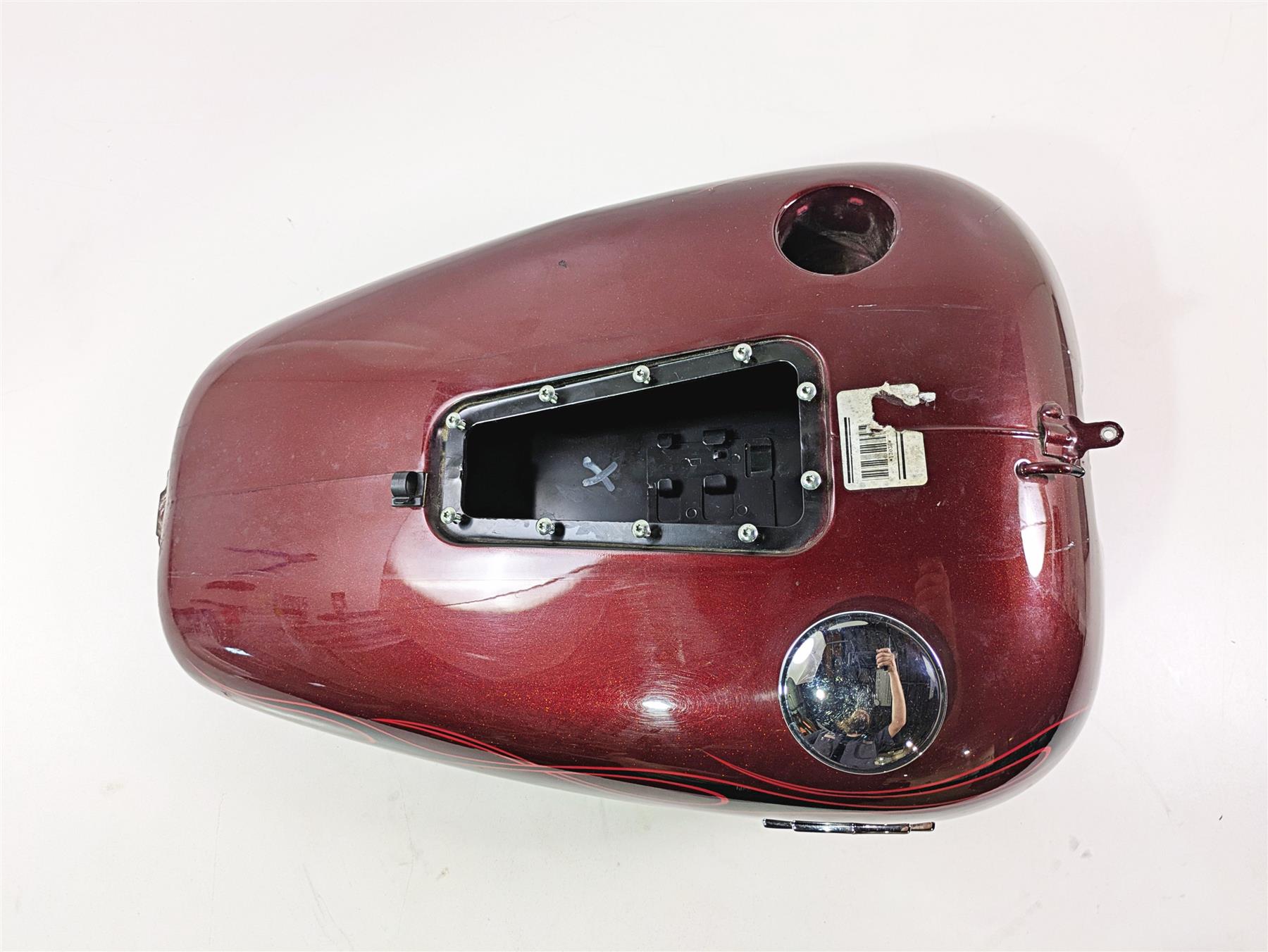 2008 Harley FXCWC Softail Rocker Fuel Gas Petrol Tank Crimson Red -Dent 62105-08 {{ shop.shopifyCountryName }} - Mototech271
