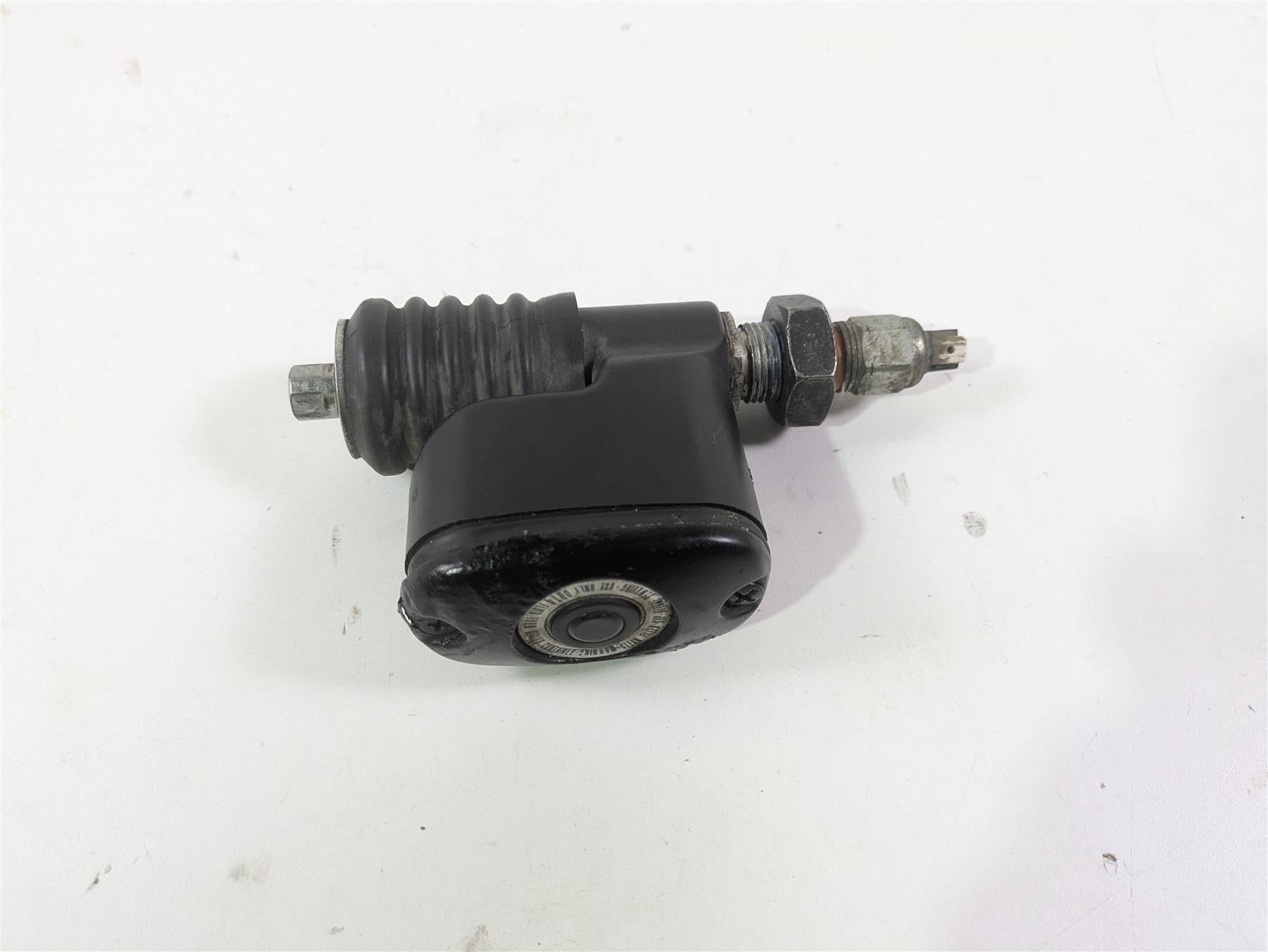 2010 Harley Dyna FXDB Street Bob Rear Brake Master Cylinder 42474-06C {{ shop.shopifyCountryName }} - Mototech271