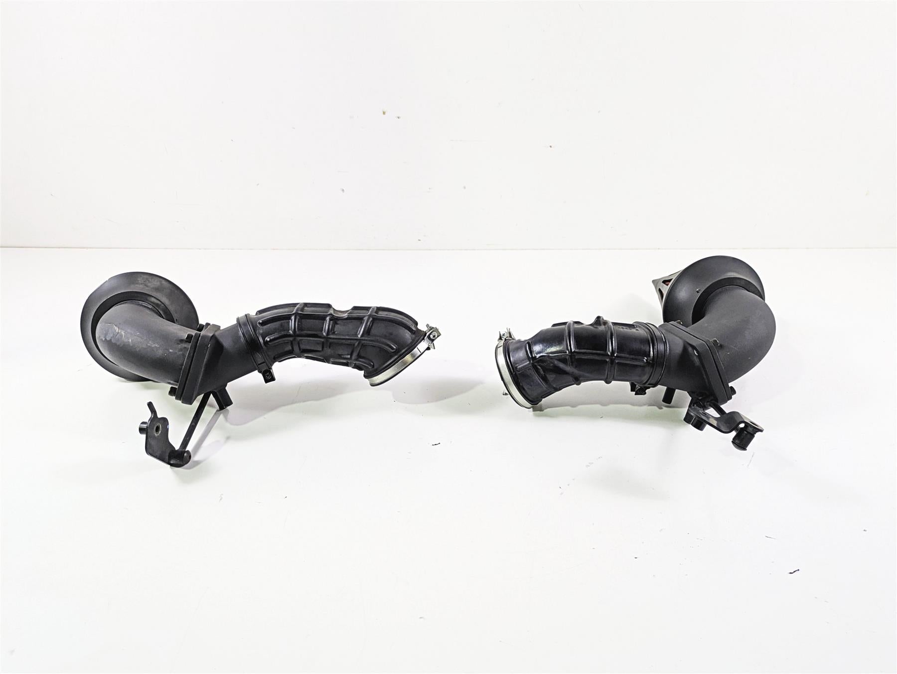 2019 Suzuki M109R VZR1800 Boulevard Dual Spike Flat Black Red Filter AC-236-BK {{ shop.shopifyCountryName }} - Mototech271