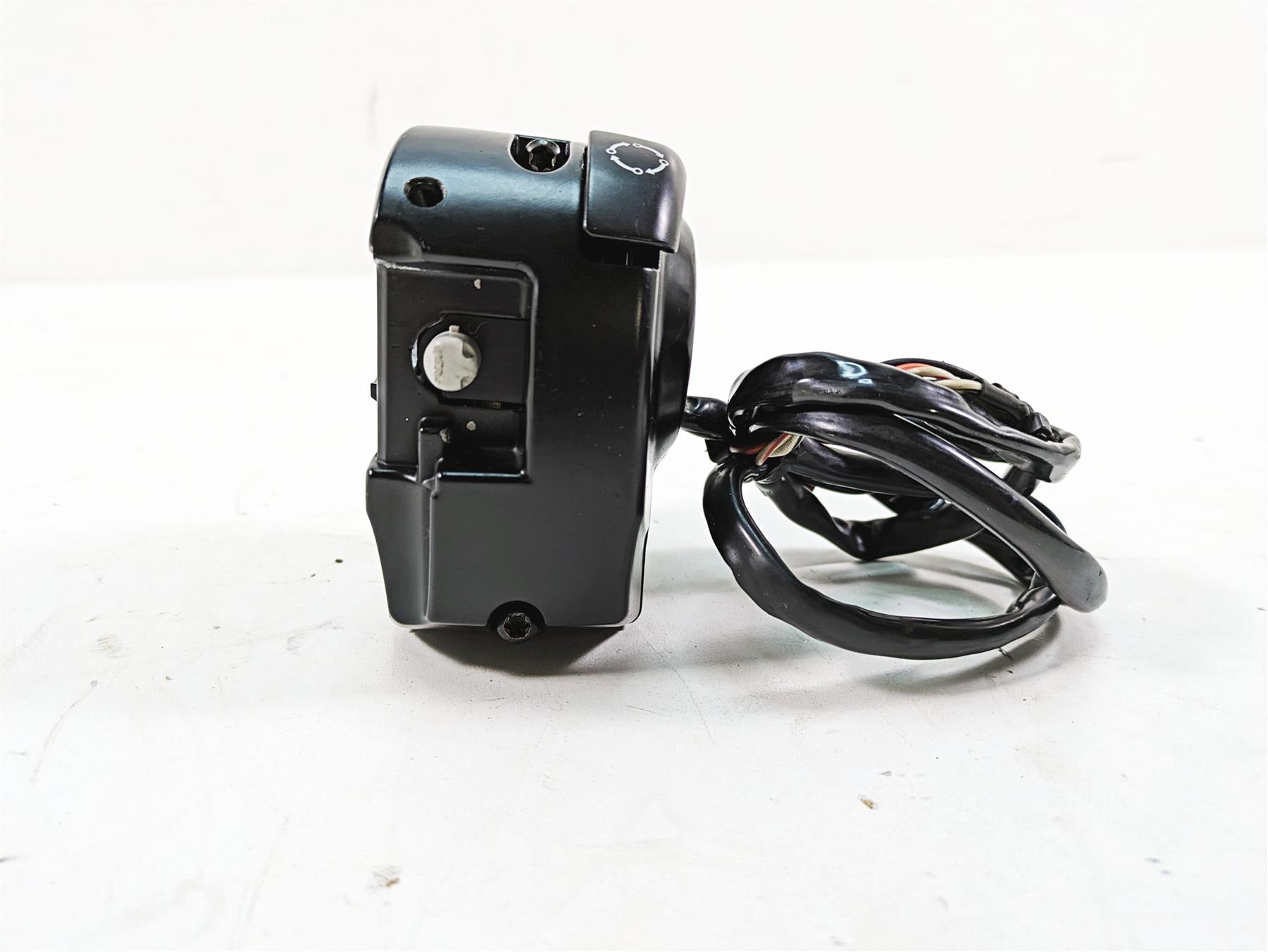 2018 Harley Touring FLHXSE CVO Street Glide Left Hand Control Switch 71500084B {{ shop.shopifyCountryName }} - Mototech271