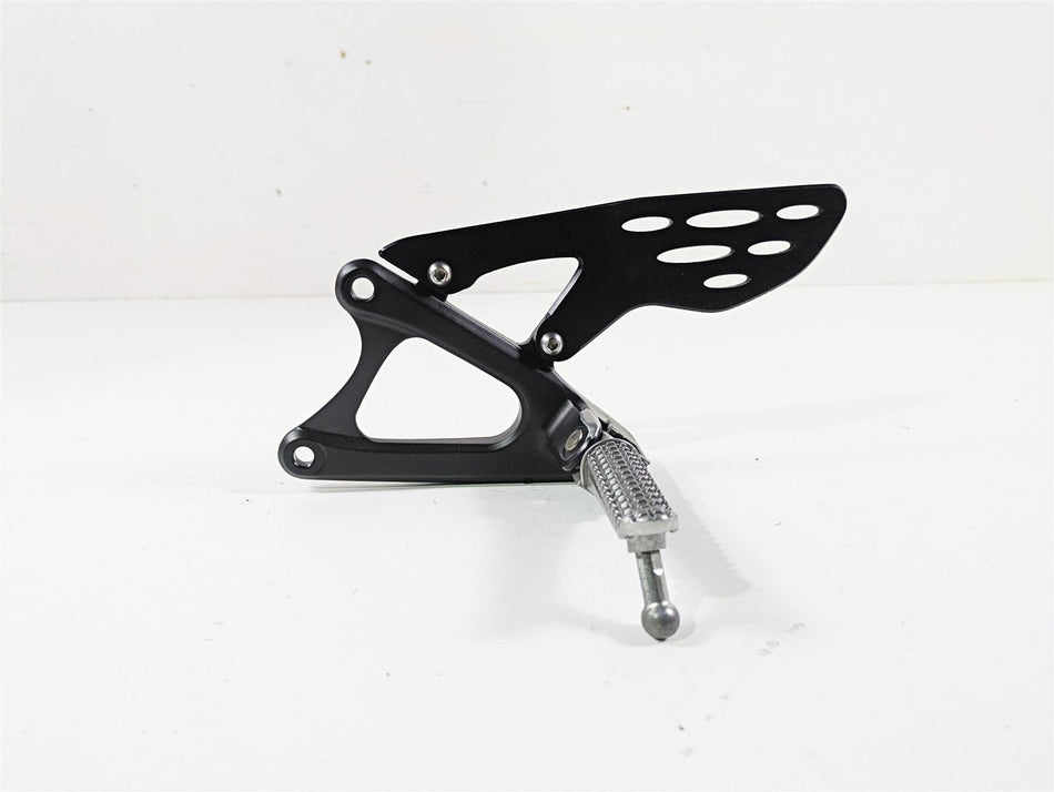 2014 Yamaha YZFR1 R1 RN22 Front Left Footpeg Foot Peg 14B-27442-10-00 {{ shop.shopifyCountryName }} - Mototech271