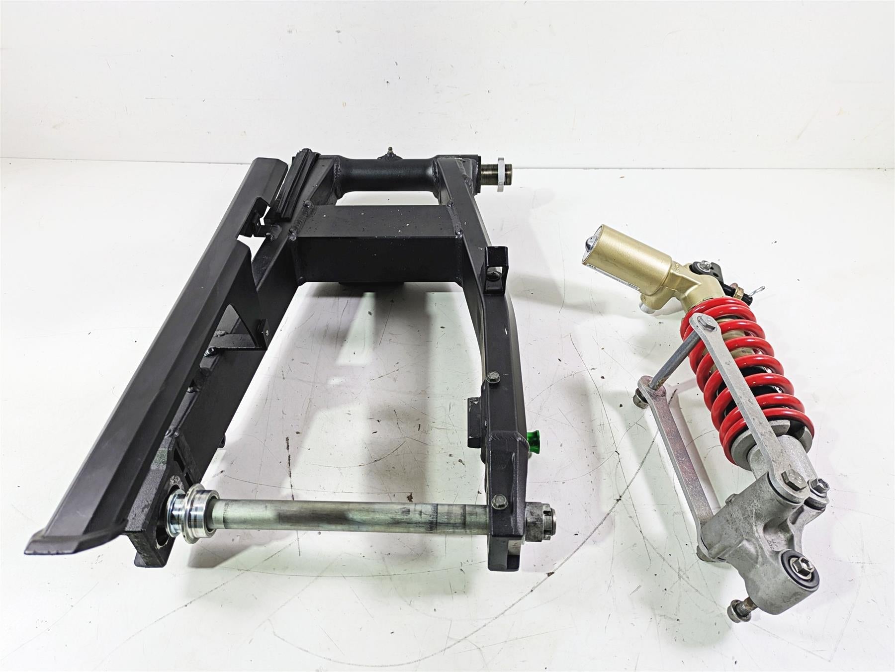 2005 Kawasaki ZX12R Ninja Rear Swingarm & Kyb Shock Set 33001-0053-8F 45014-0025 {{ shop.shopifyCountryName }} - Mototech271