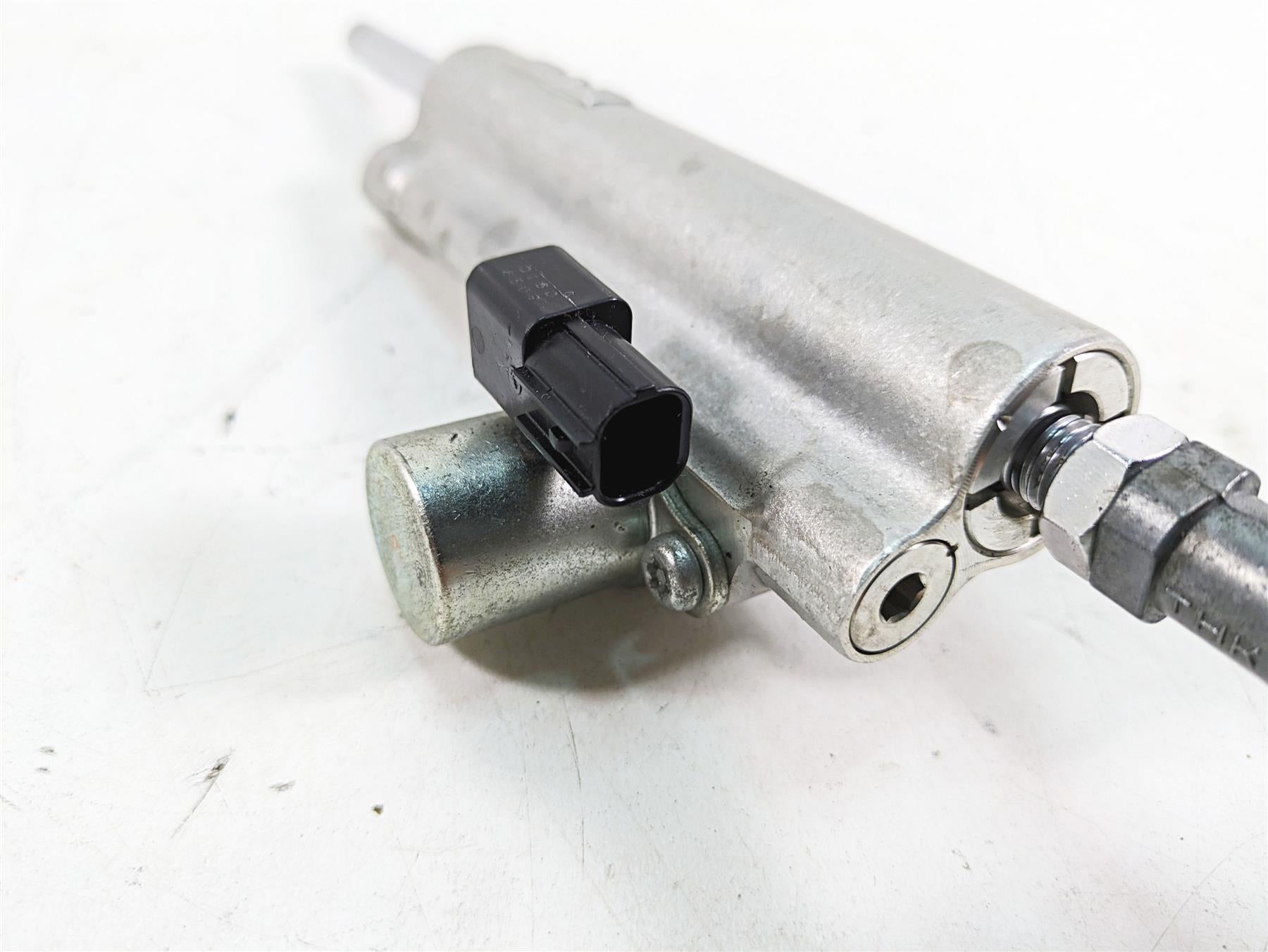 2009 Suzuki GSXR750 K9 Kyb Steering Damper Stabilizer 51750-21H10 {{ shop.shopifyCountryName }} - Mototech271