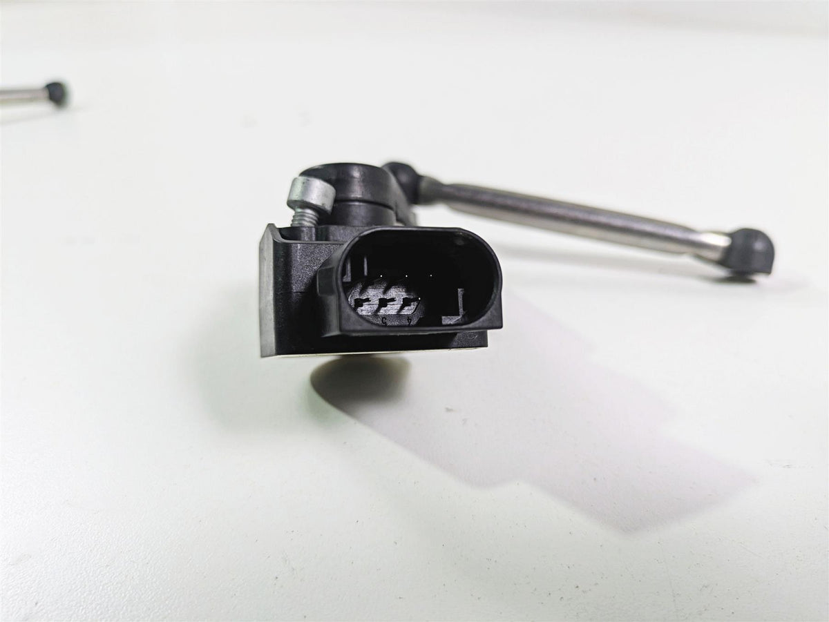 2014 BMW K1600 GTL K48 Bike Height Level Sensor Set 37146784072 {{ shop.shopifyCountryName }} - Mototech271
