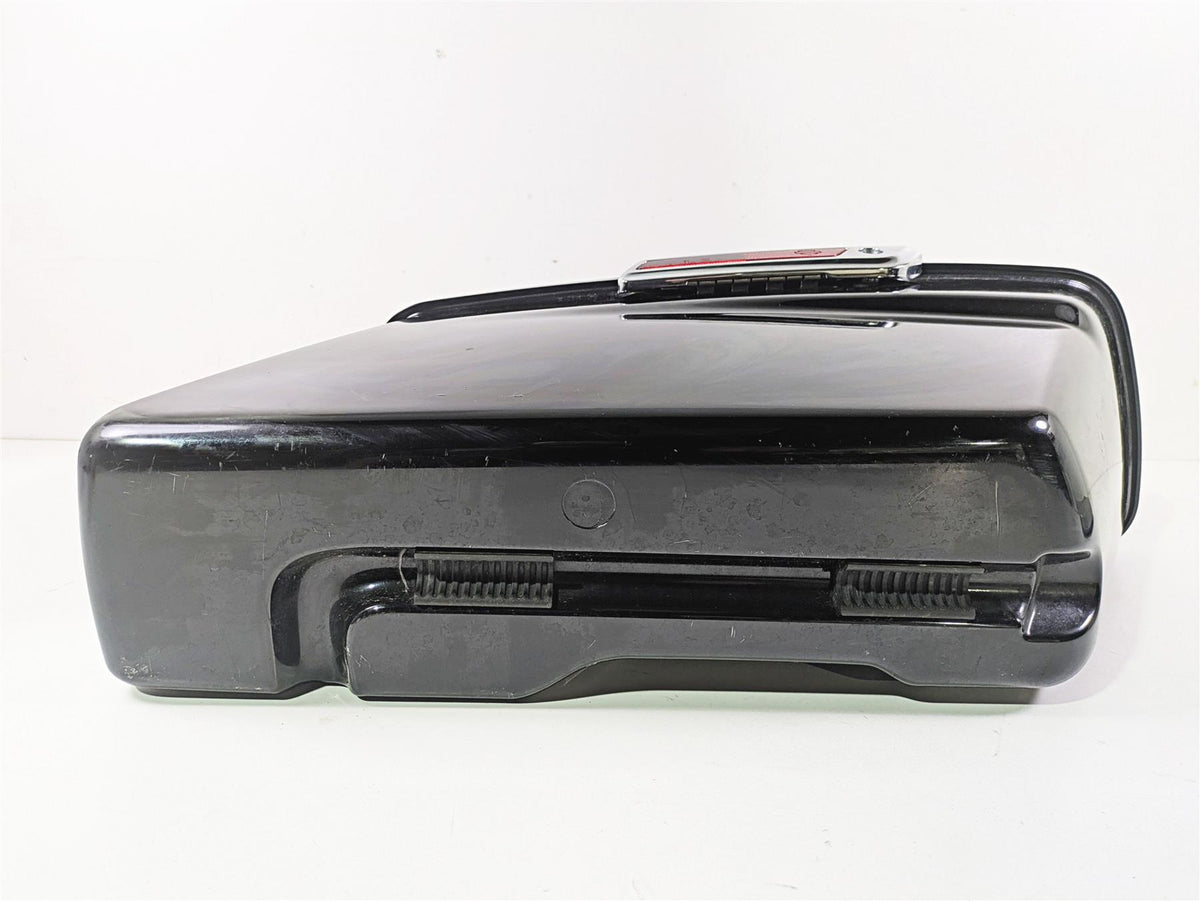 2021 Harley Touring FLTRX Road Glide Right Saddlebag Saddle Bag 90200412 {{ shop.shopifyCountryName }} - Mototech271
