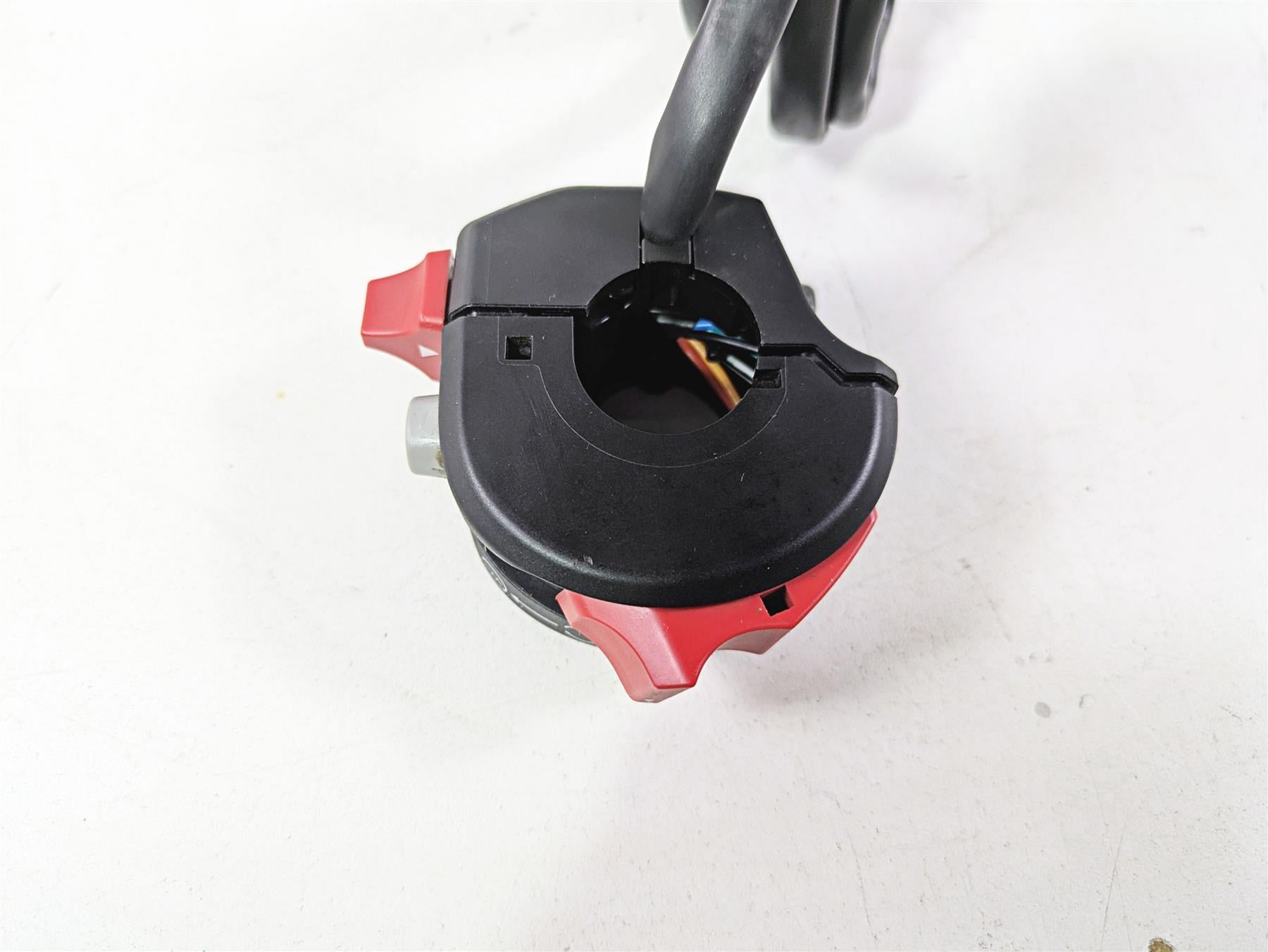 2022 Ducati Scrambler Desert Sled Right Hand Start Stop Control Switch 65010241D {{ shop.shopifyCountryName }} - Mototech271