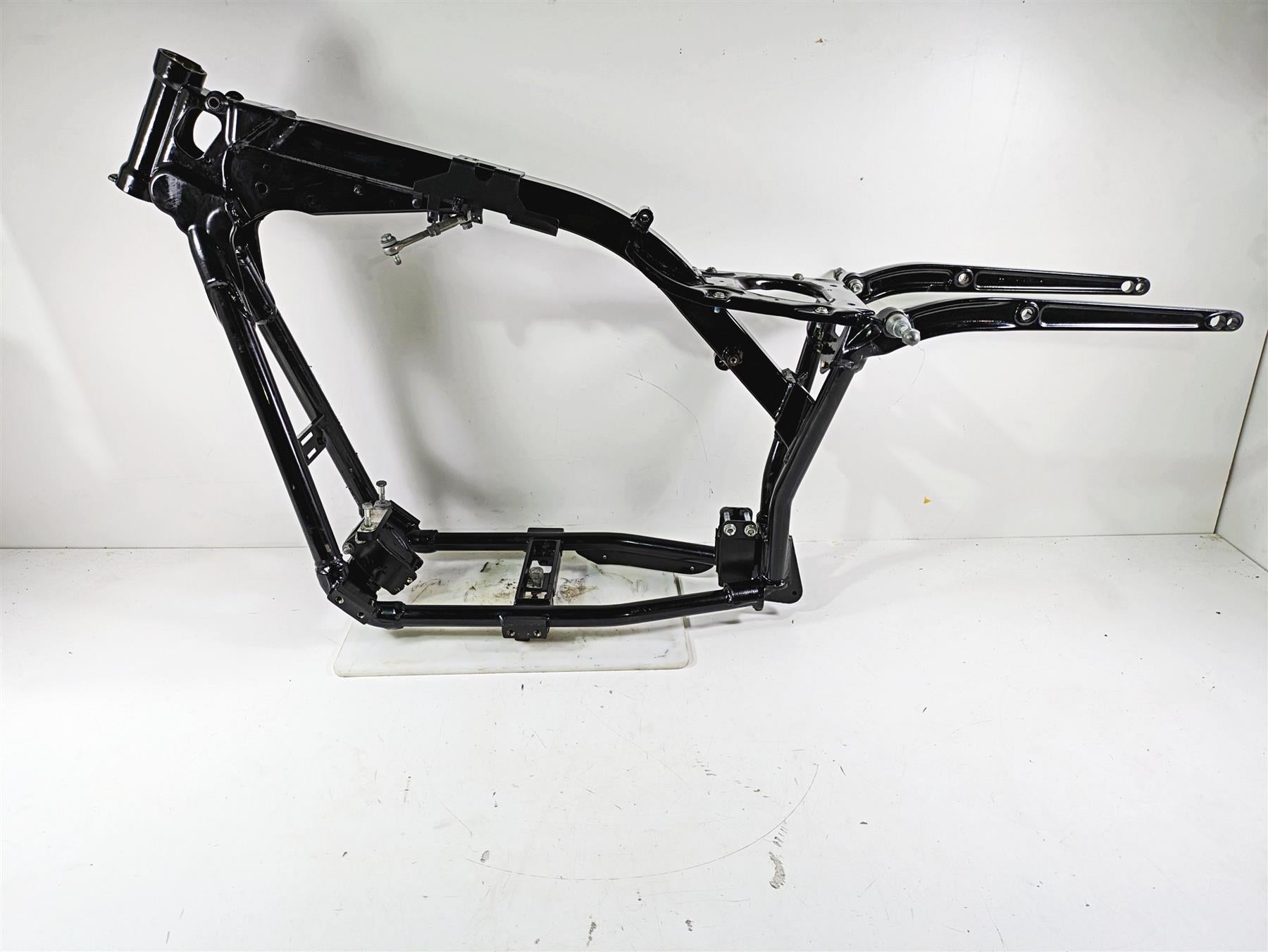 2012 Harley FLD Dyna Switchback Straight Main Frame Chassis With Clear Texas Title 47745-06B {{ shop.shopifyCountryName }} - Mototech271