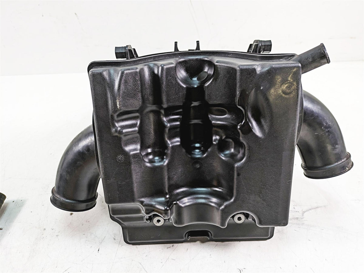 2007 BMW R1200RT K26 Air Cleaner Breather Box & Tubes Set 13717677655 {{ shop.shopifyCountryName }} - Mototech271