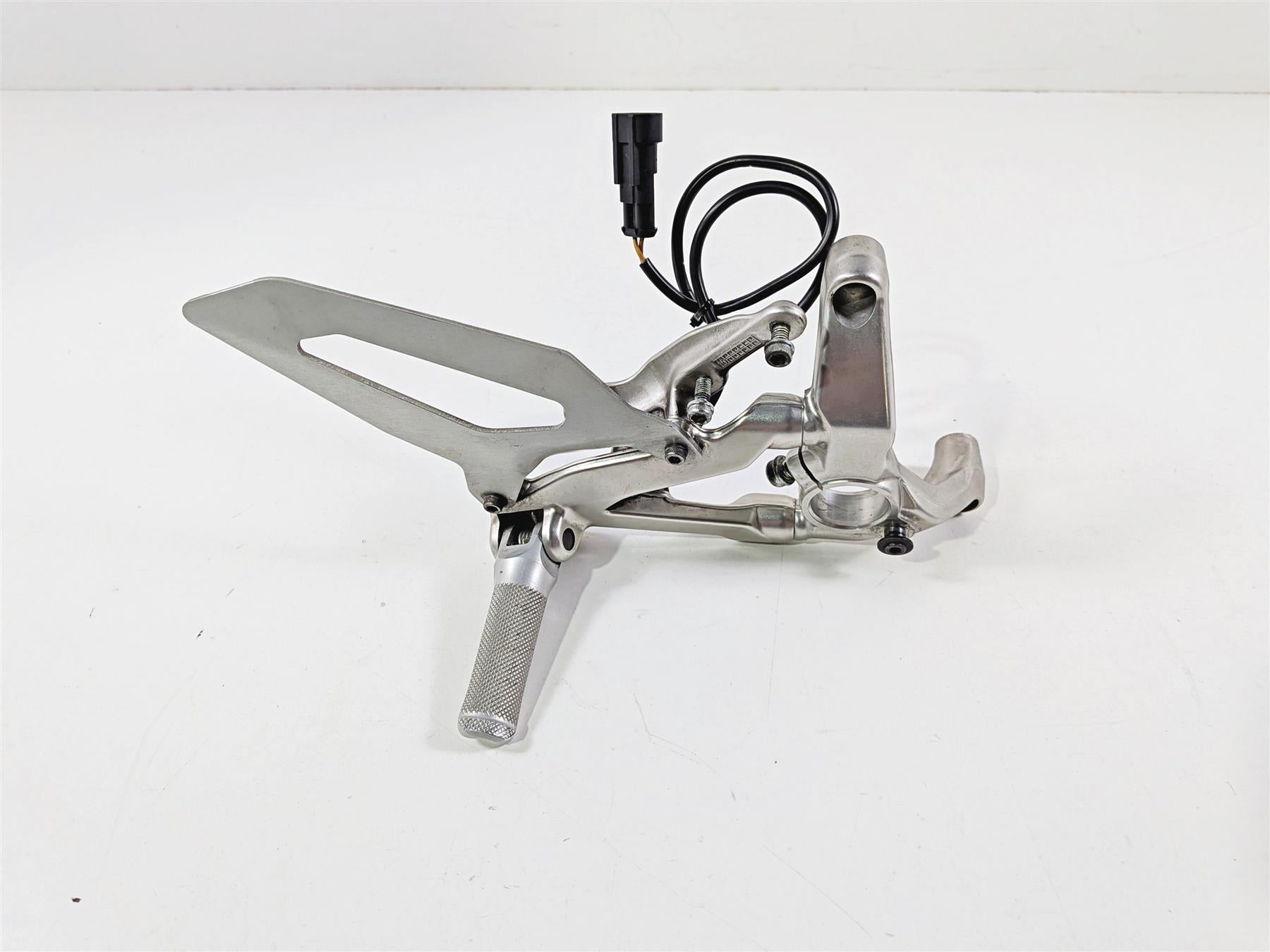 2017 Ducati Panigale 1299 Right Foot Peg & Frame Mount 82414621AA 8291E071AA-Mototech271