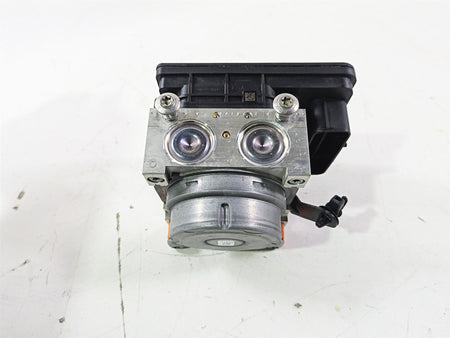 2017 BMW S1000RR K46 Abs Brake Pump Module Unit 34518561705 34518566956 34519444398 {{ shop.shopifyCountryName }} - Mototech271