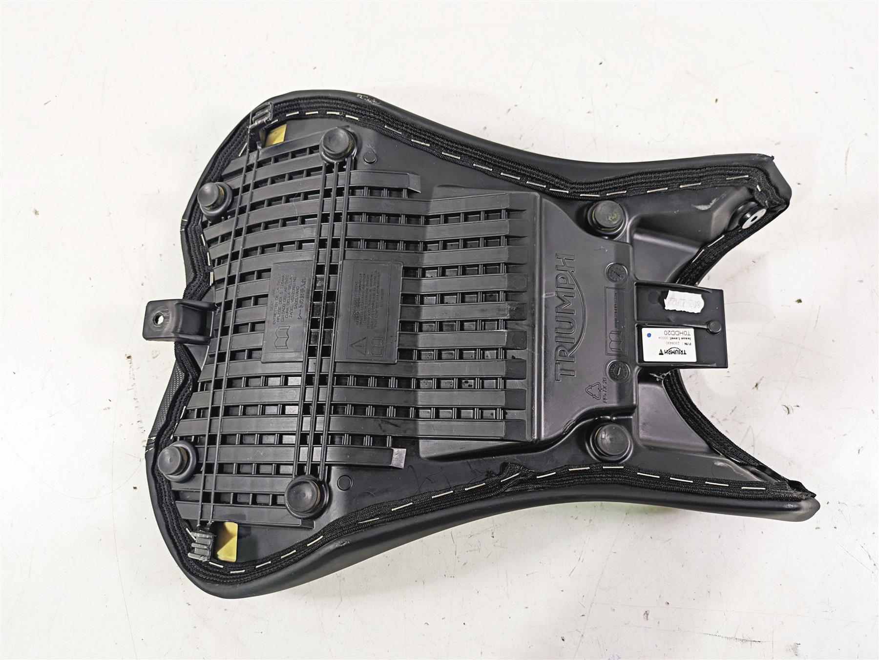 2023 Triumph Street Triple 765 RS Front Driver Rider Seat Saddle - Read T2308430 {{ shop.shopifyCountryName }} - Mototech271