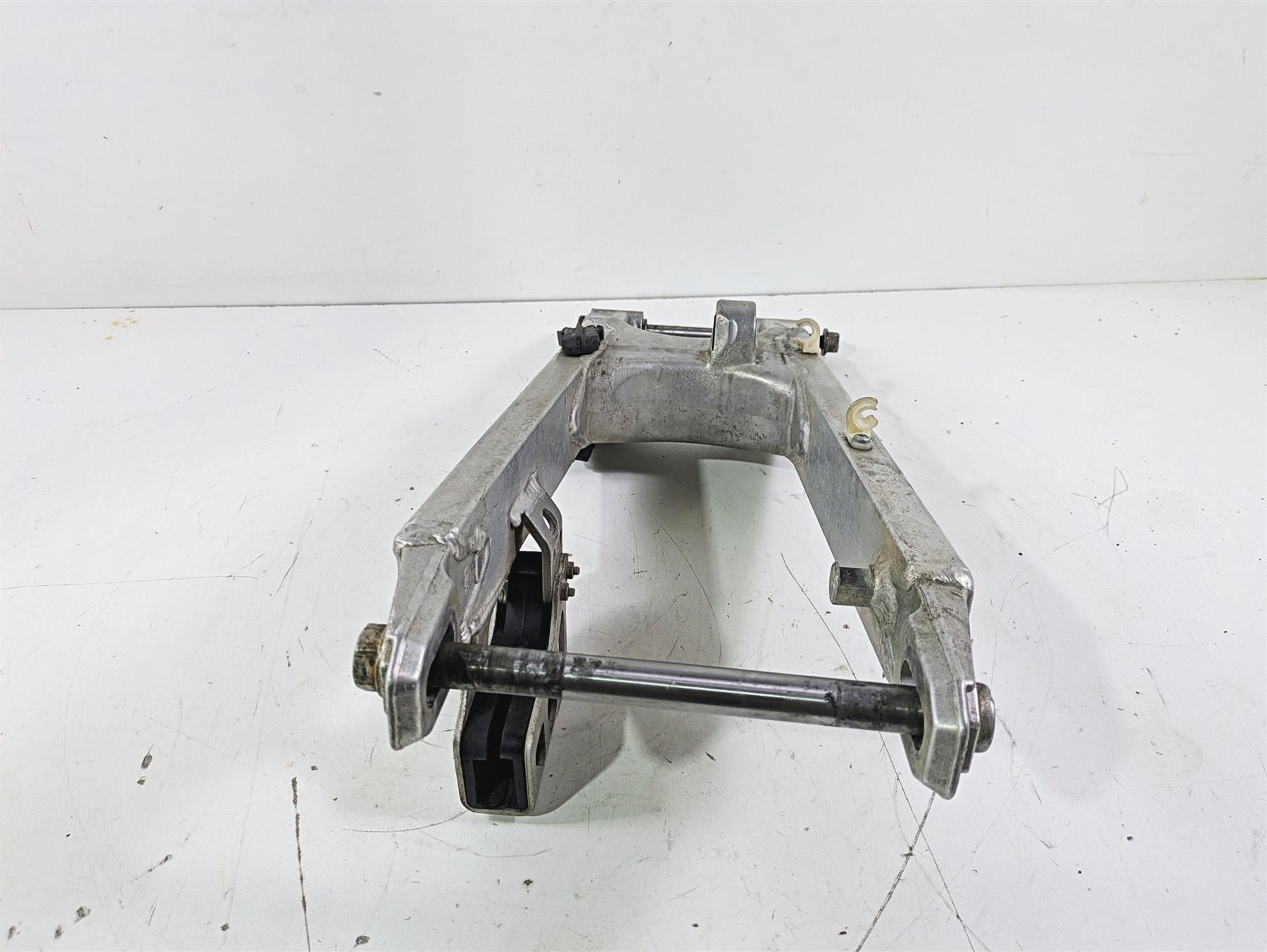 1998 KTM 380 SX MX Straight Swingarm Swing Arm & Rear Axle 50304030044 {{ shop.shopifyCountryName }} - Mototech271